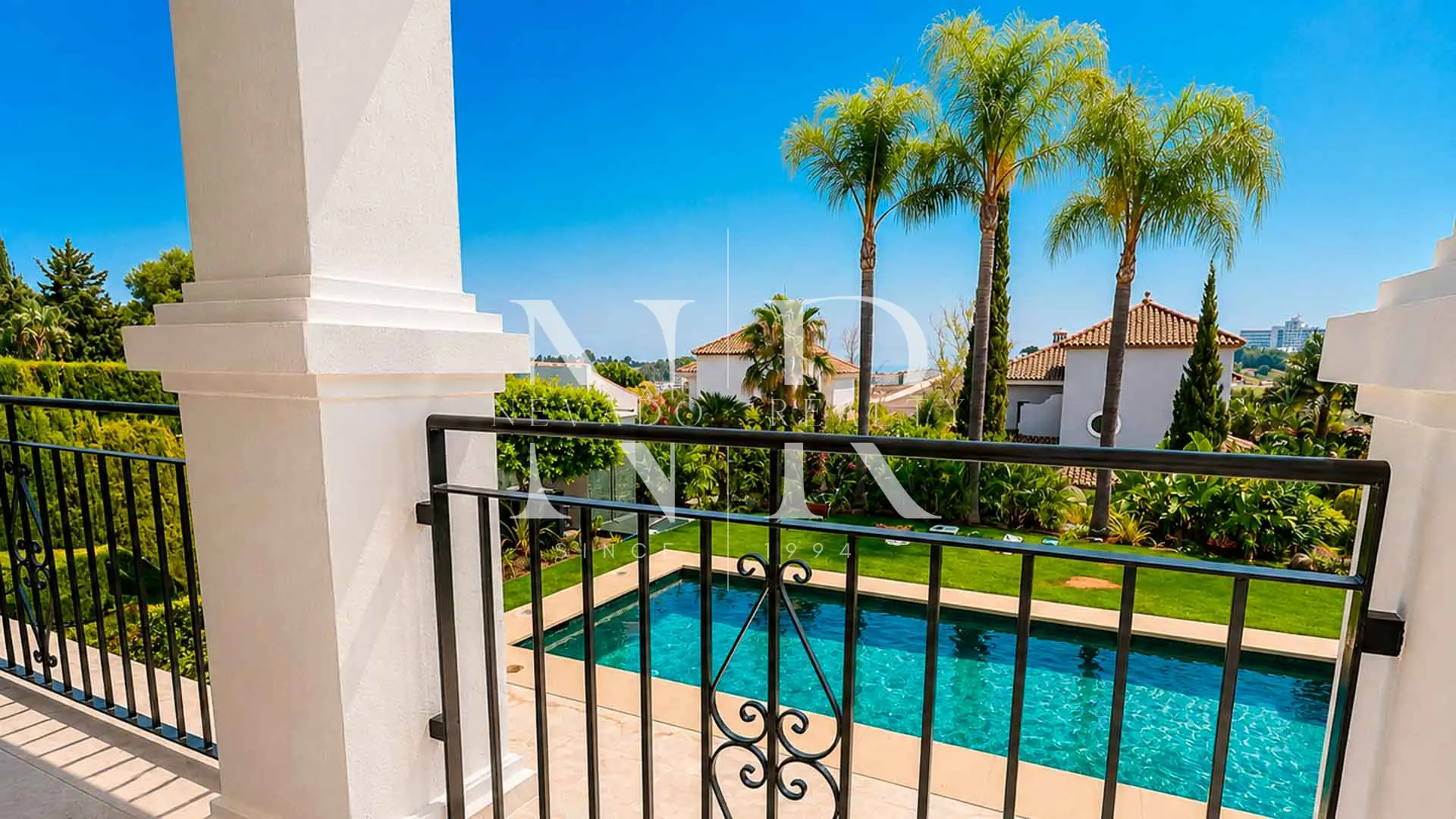 Villa en El Paraíso, Estepona en venta