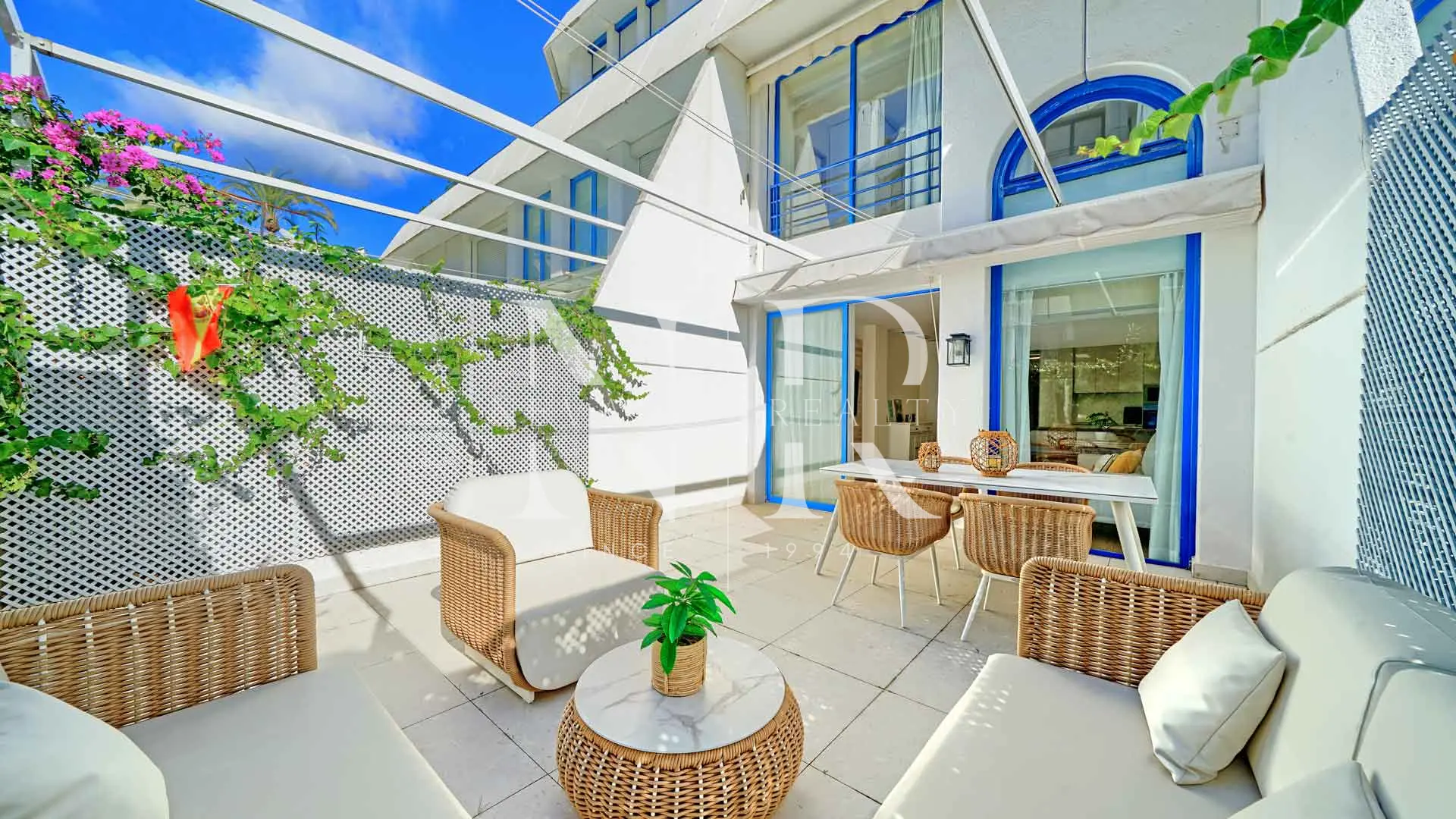 Apartamento en Urbanización Marbella House completamente reformado a la venta.