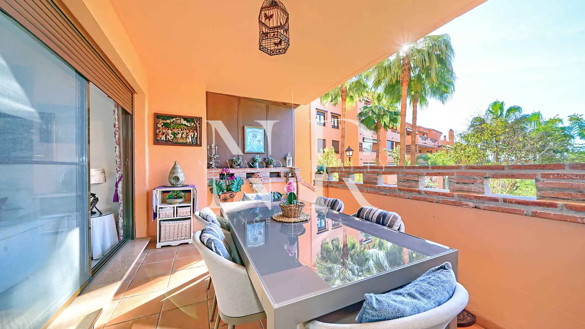 Appartement au rez-de-chaussée dans l'urbanisation Costa Nagueles III avec jardin privé à vendre