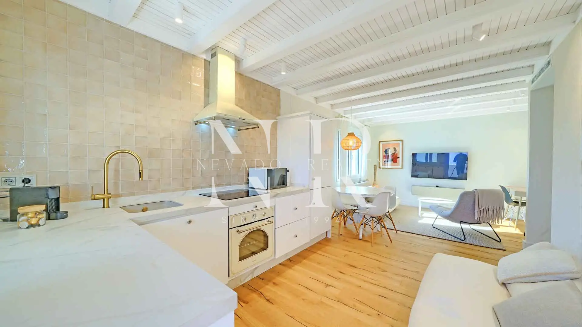 Flat in Urbanization Las Cancelas totally refurbished for sale