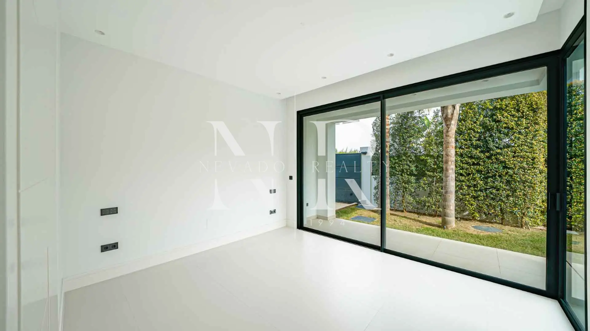 Villa en Río Verde a escasos metros de la playa en venta