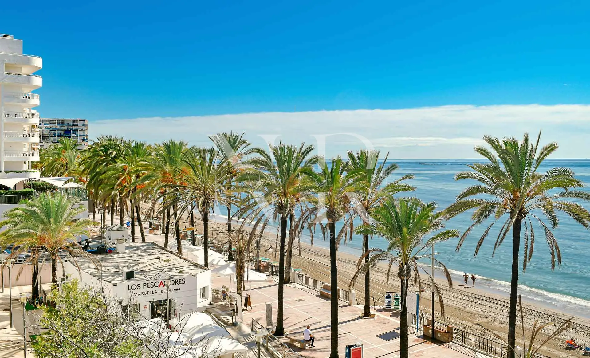 Apartment front sea for short term rent in Marbella centre