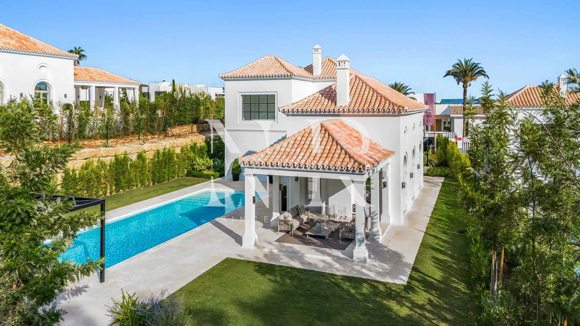 Villa de style français à La Cerquilla à vendre