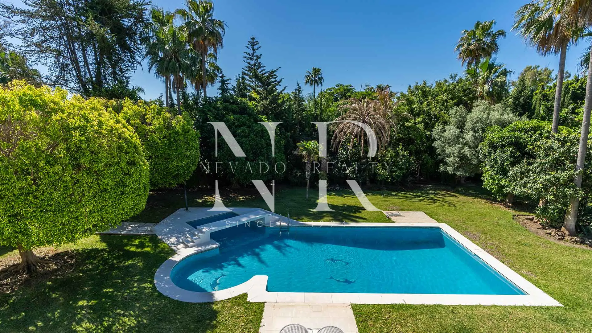 Villa à Guadalmina Baja à quelques mètres de la plage à vendre