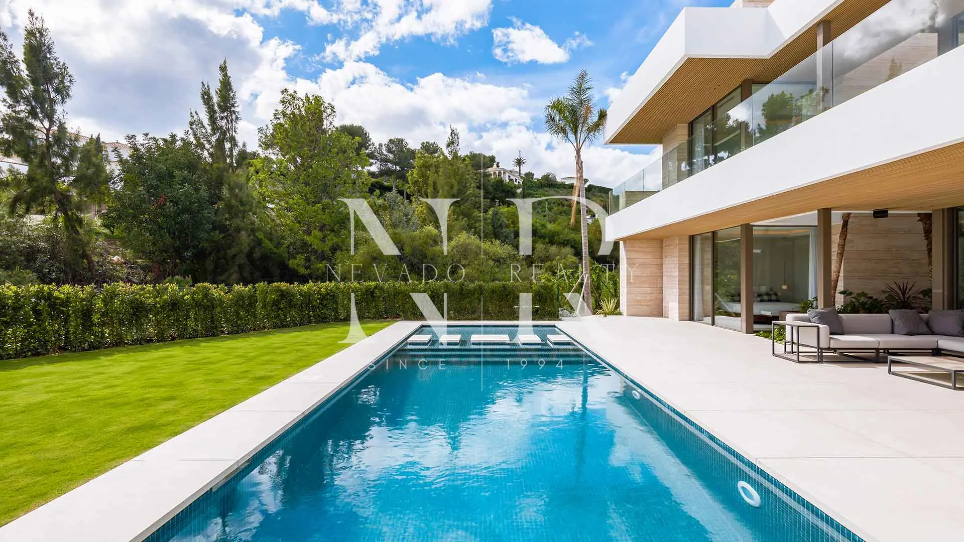 Villa neuve à El Paraiso Alto à vendre