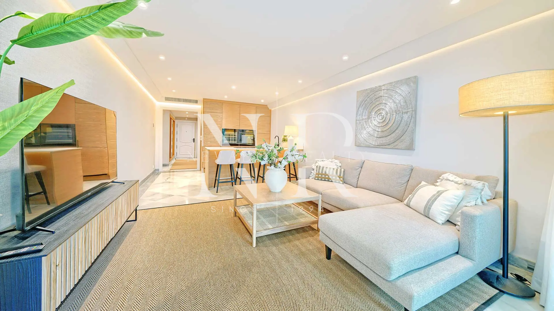 Apartment in Edificio Gran Marbella on the first beach line for sale