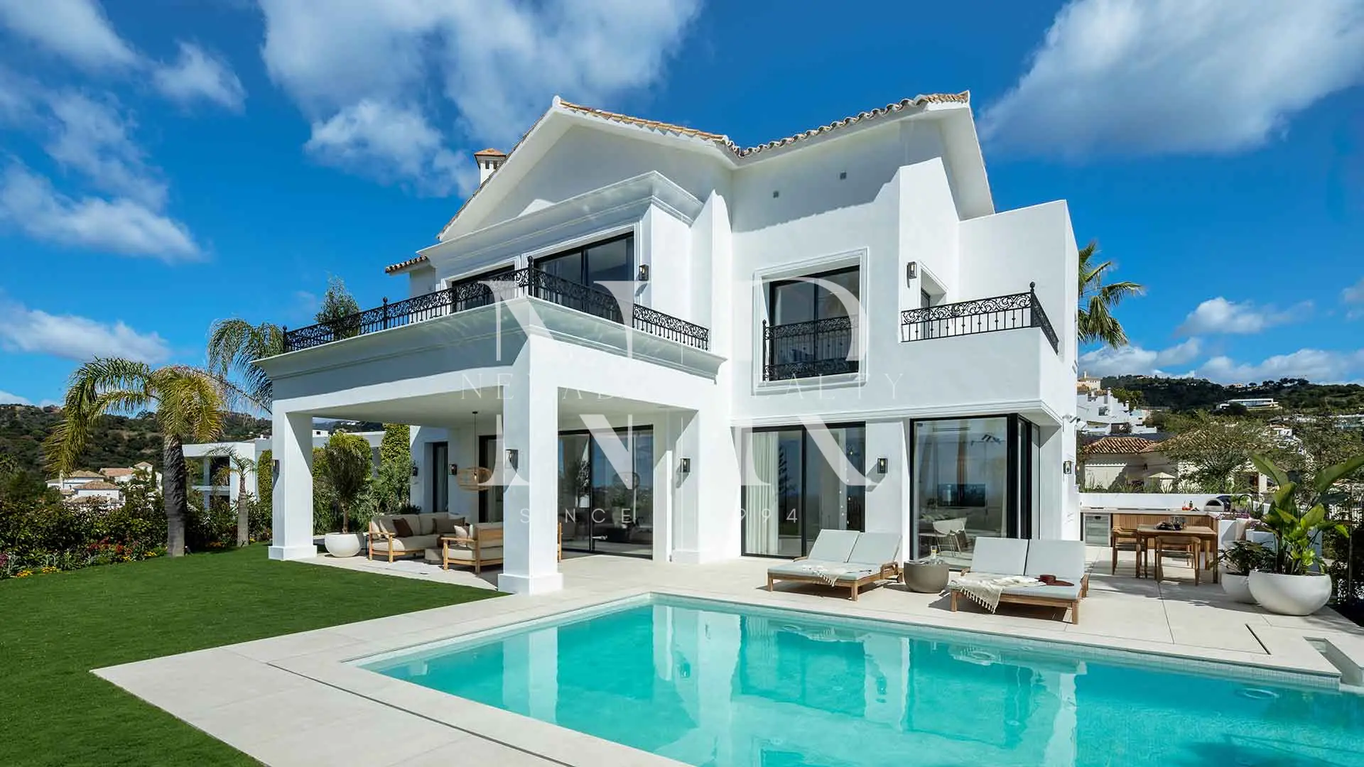 Villa à Los Arqueros avec vue sur la mer à vendre