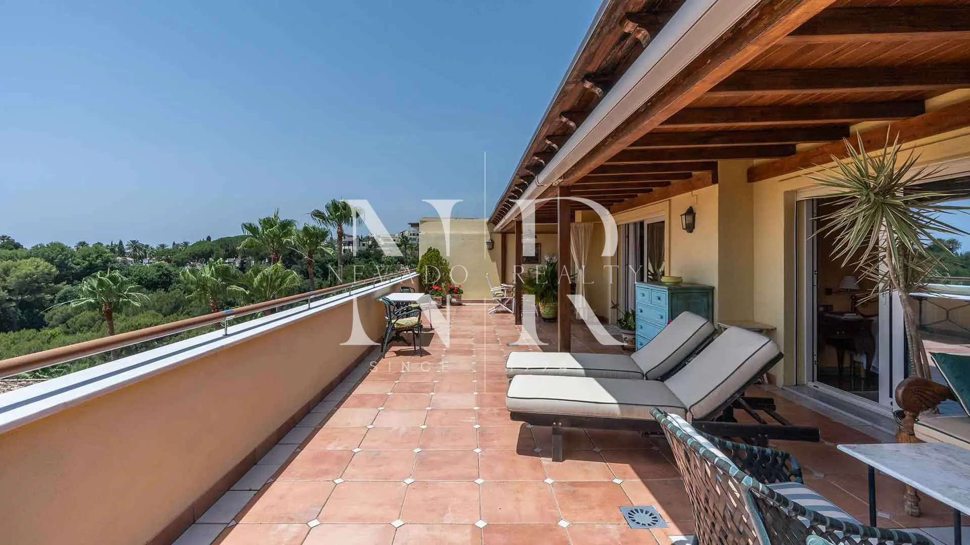 Penthouse à vendre dans le lotissement Condado de Sierra Blanca avec vue panoramique sur la mer