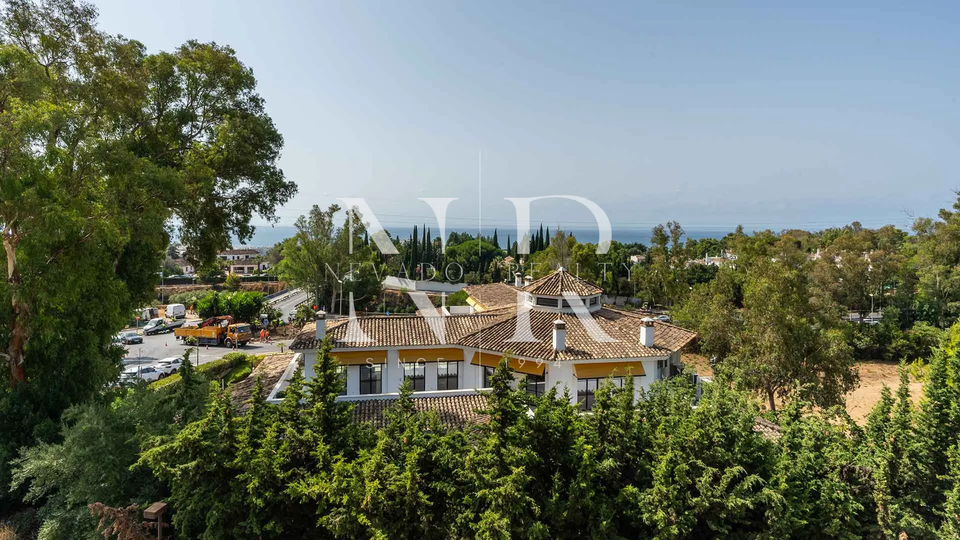 Oficina en Edificio Camoján con vistas al mar en venta