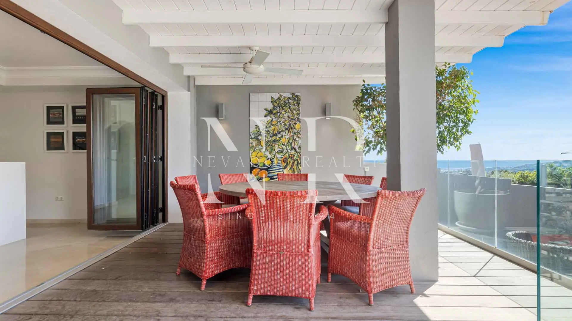 Maison de ville à vendre dans l'urbanisation La Perla de la Heredia avec piscine privée