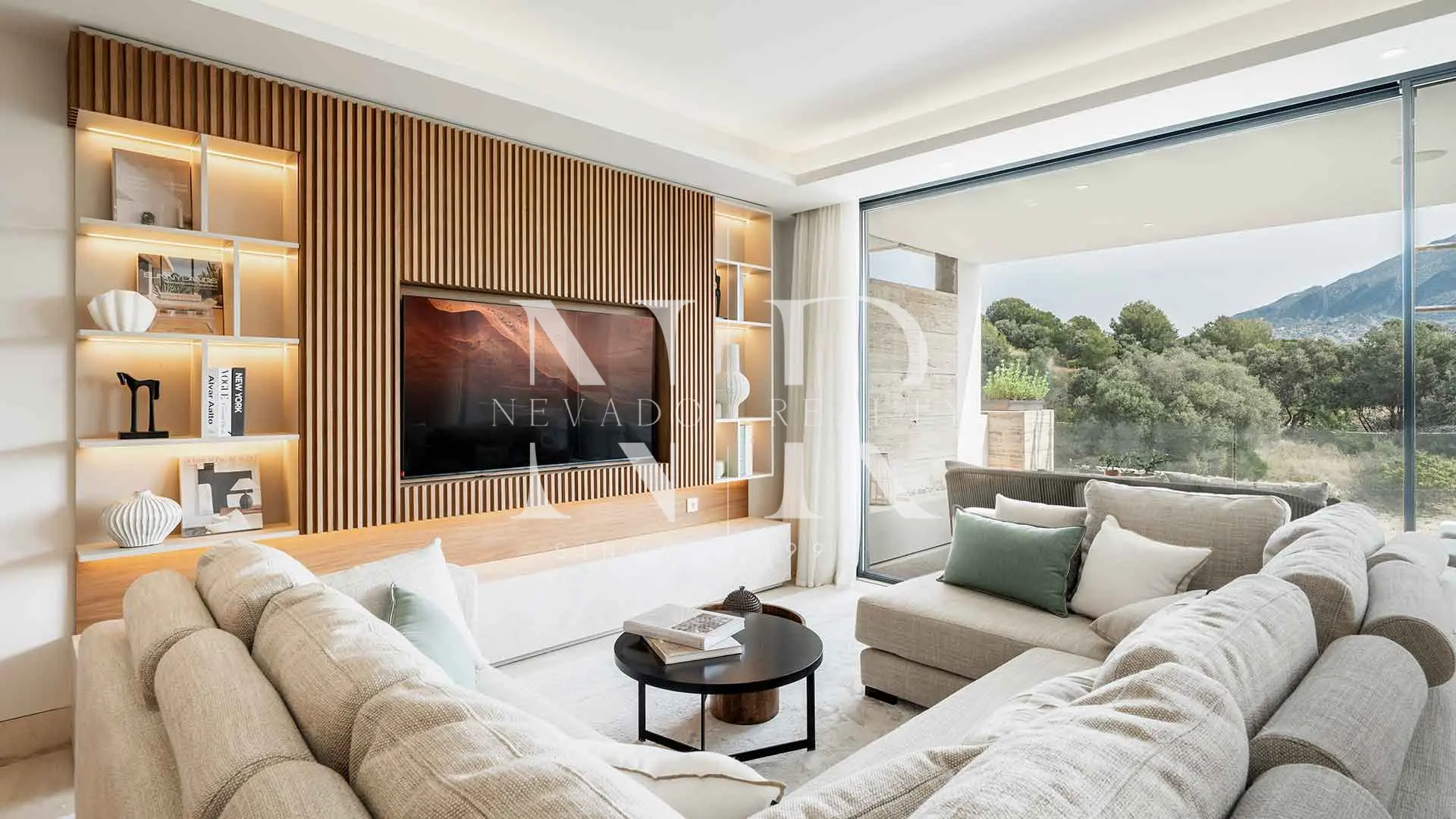 Appartement dans un immeuble neuf à vendre à Aloha