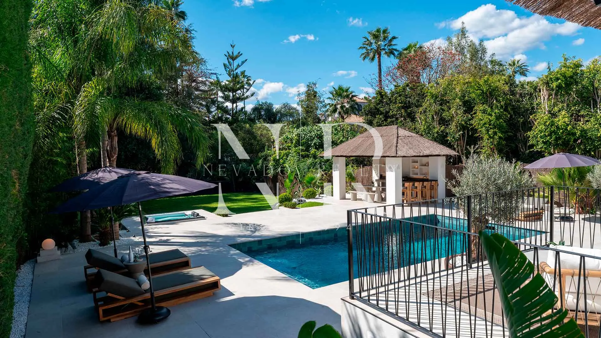 Villa en Nueva Andalucía completamente reformada en venta