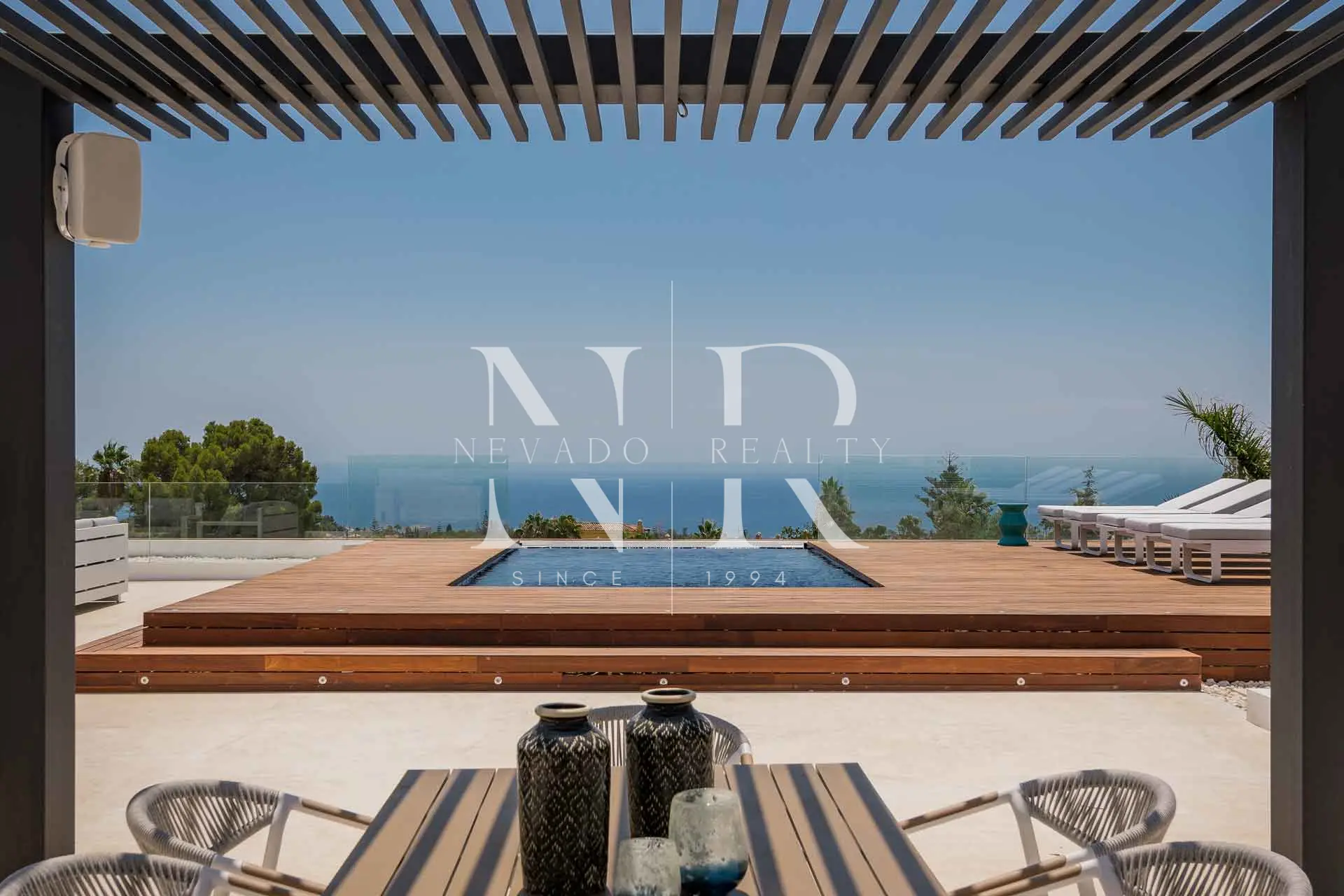 Villa with sea views in Marbella for sale