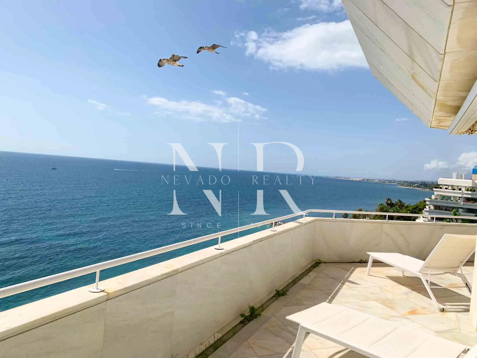 Apartamento con vistas frontales al mar en alquiler de larga temporada en Marbella