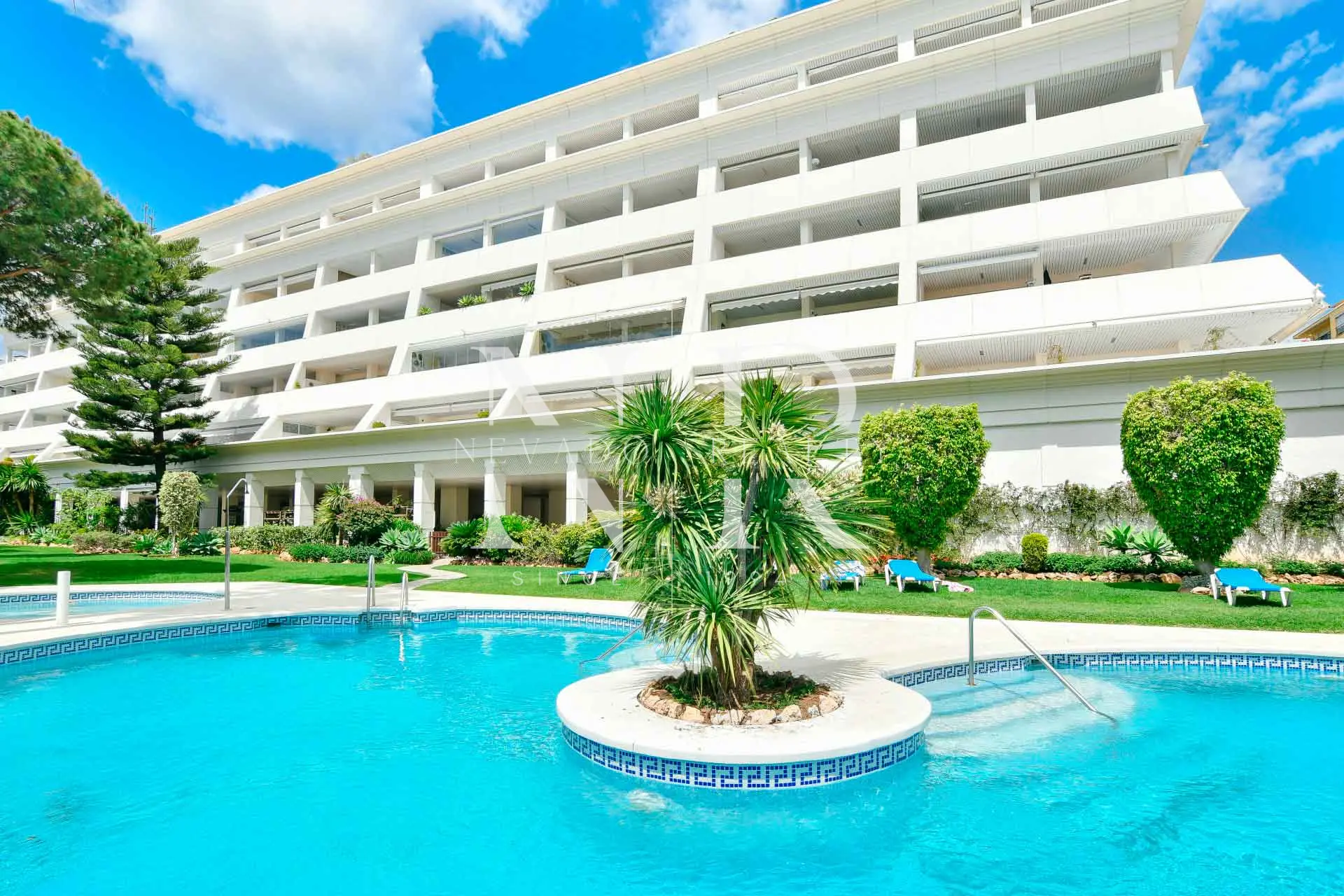 Appartement dans l'immeuble Atrium, centre de Marbella, à vendre