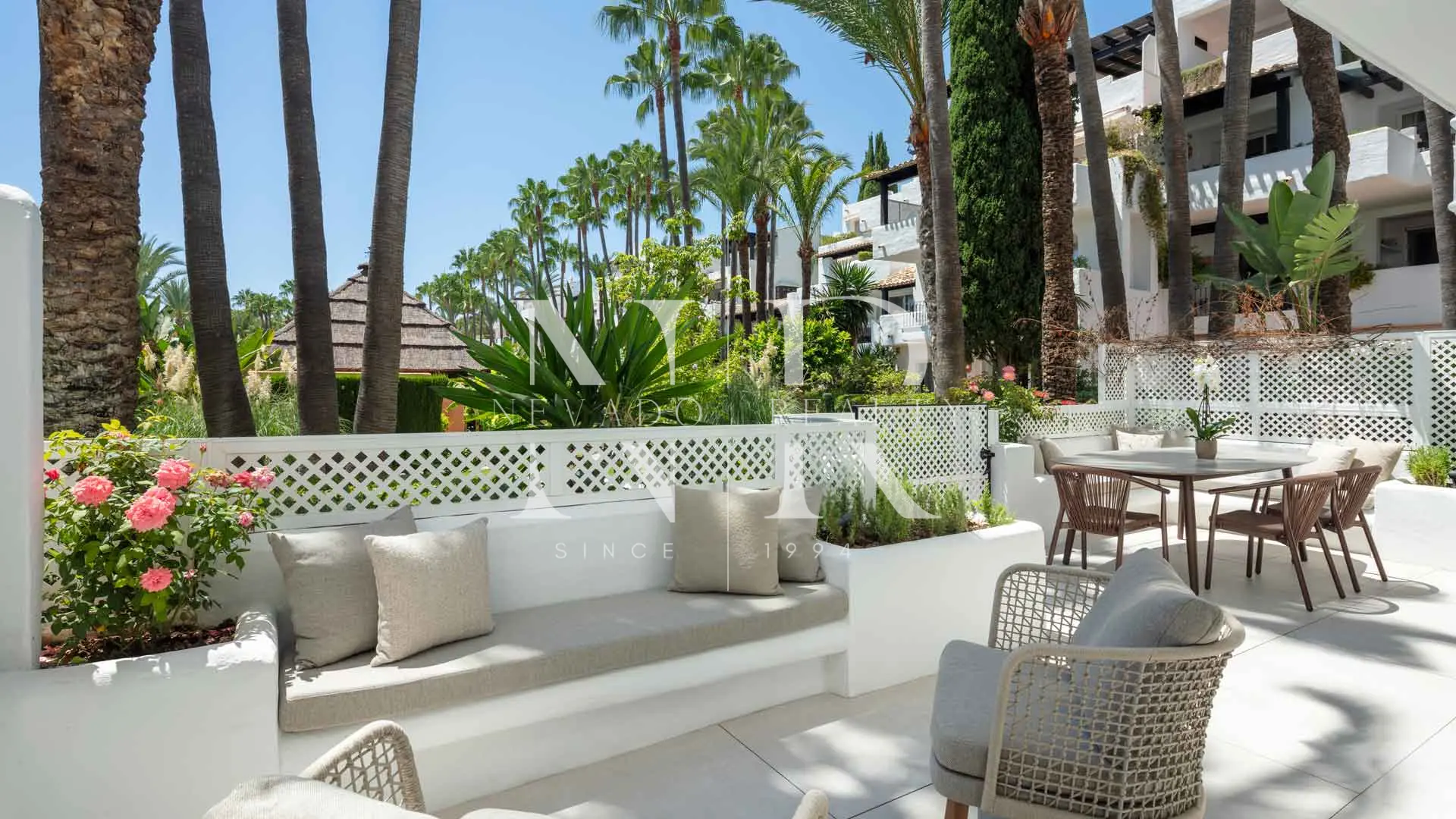 Apartamento completamente renovado en Marina Puente Romano en venta