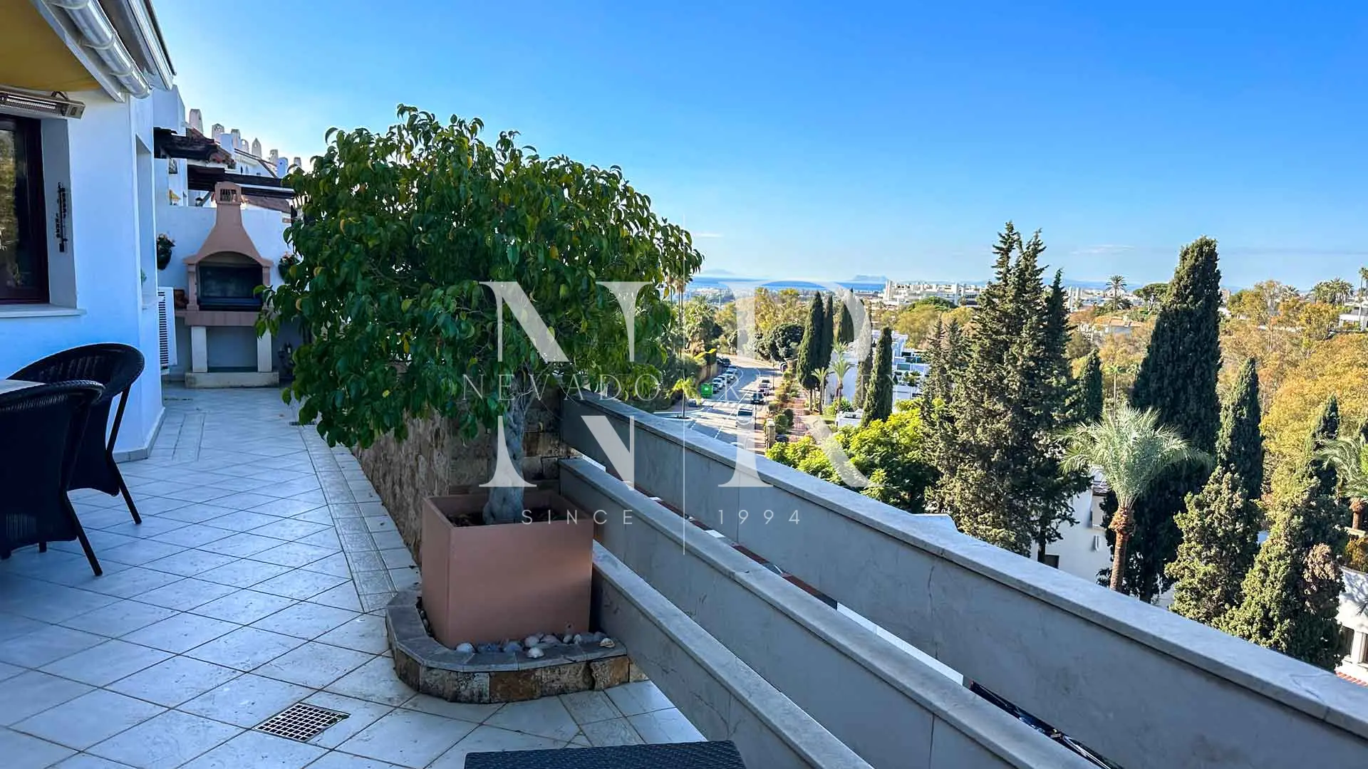 Penthouse in Urbanization Coto Real II with sea views for sale