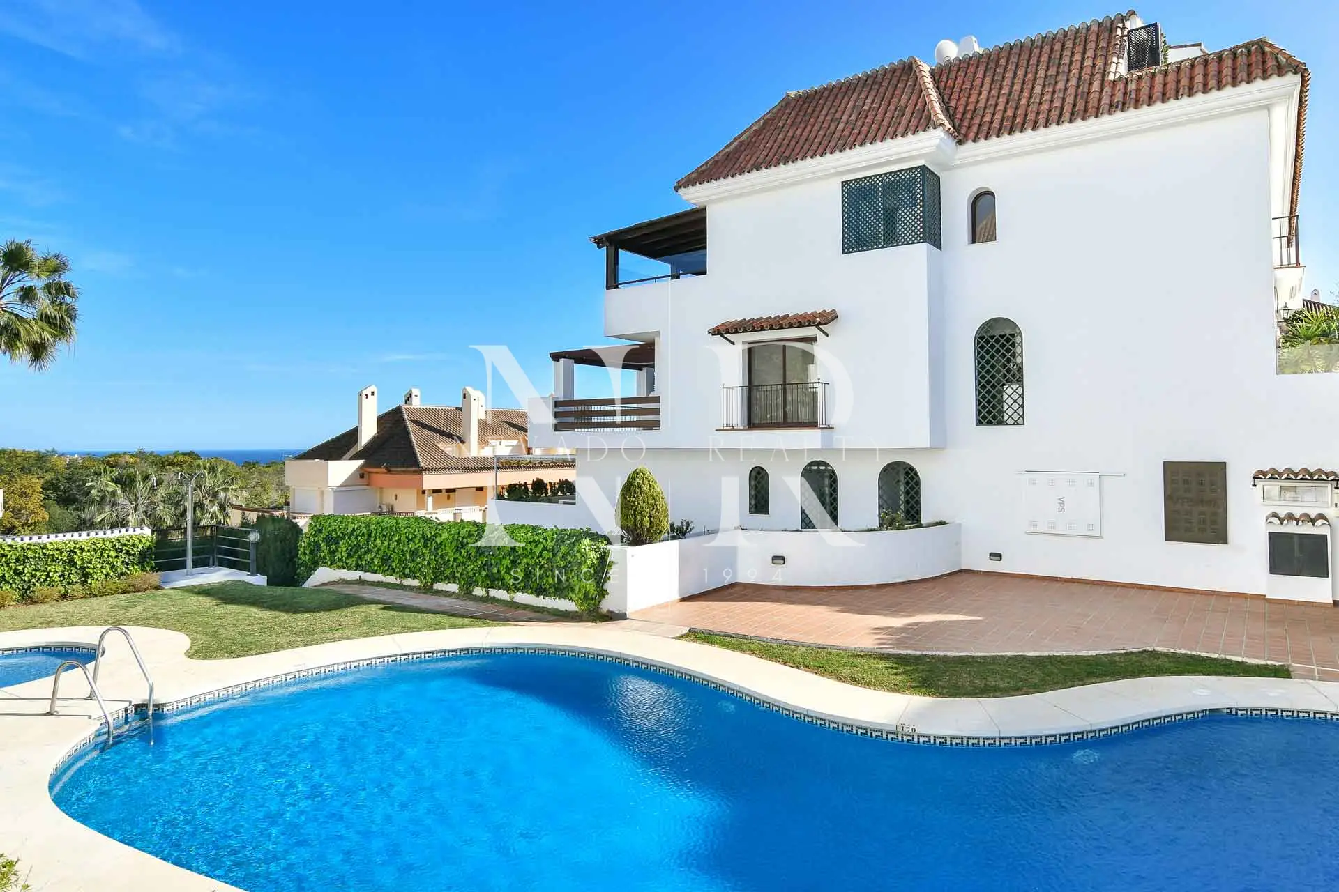 Penthouse in Urbanization Coto Real II with sea views for sale