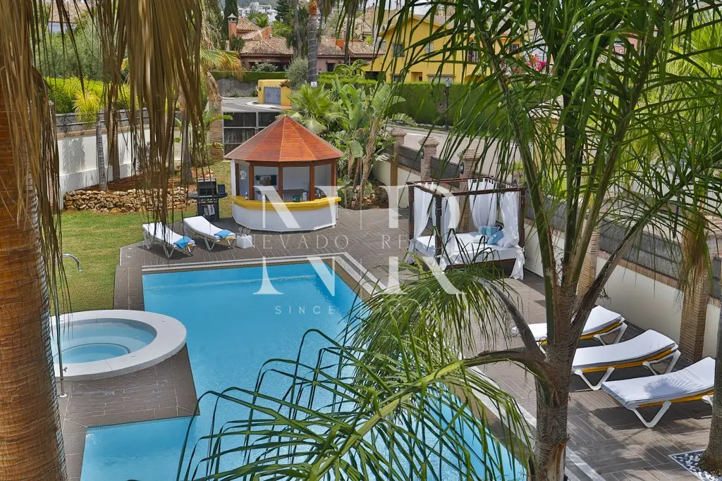 Villa en la Milla de oro en alquiler