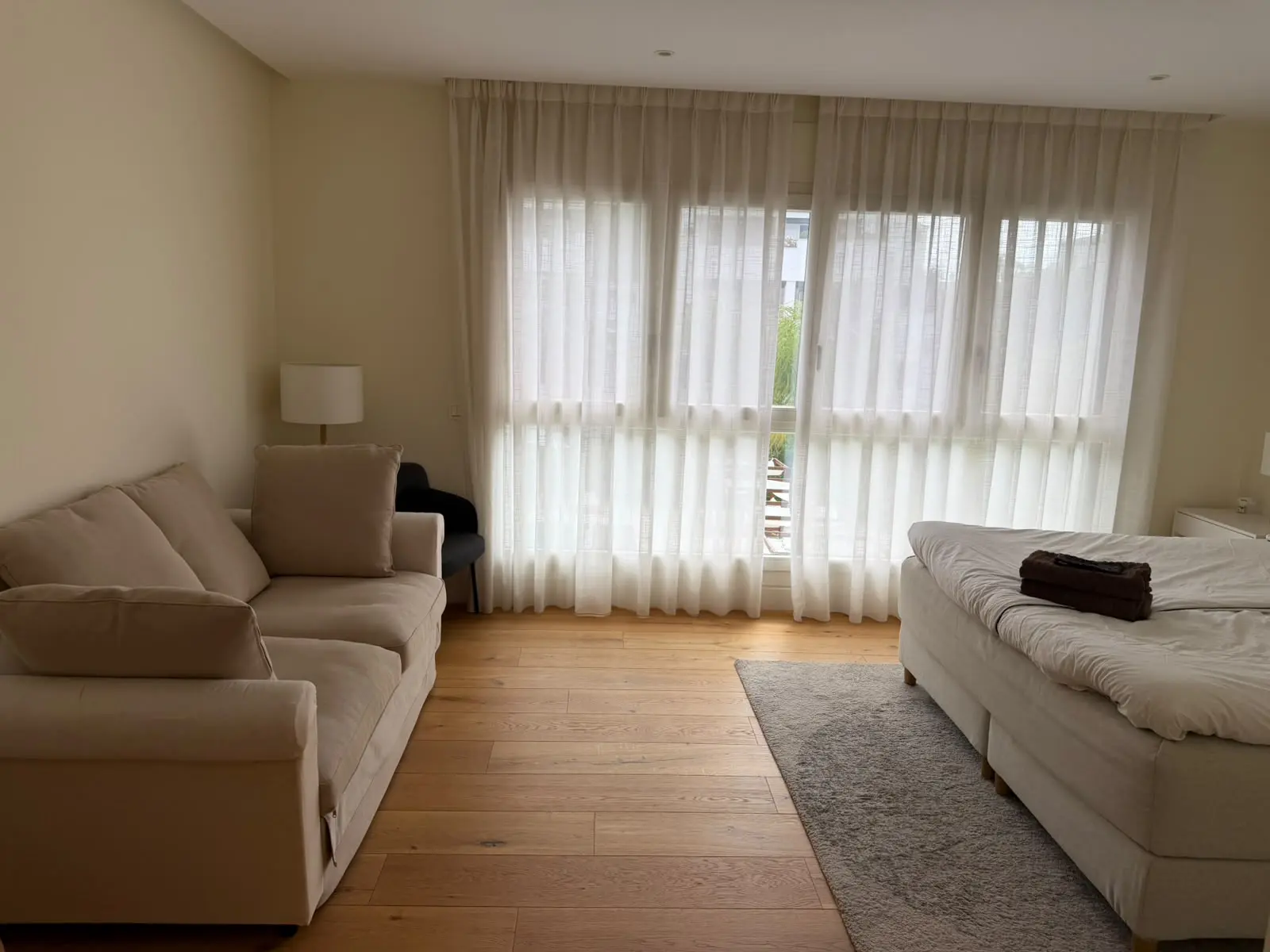 Modern 3 slaapkamer appartement voor lange termijn te huur Slechts enkele minuten van Puente Romano