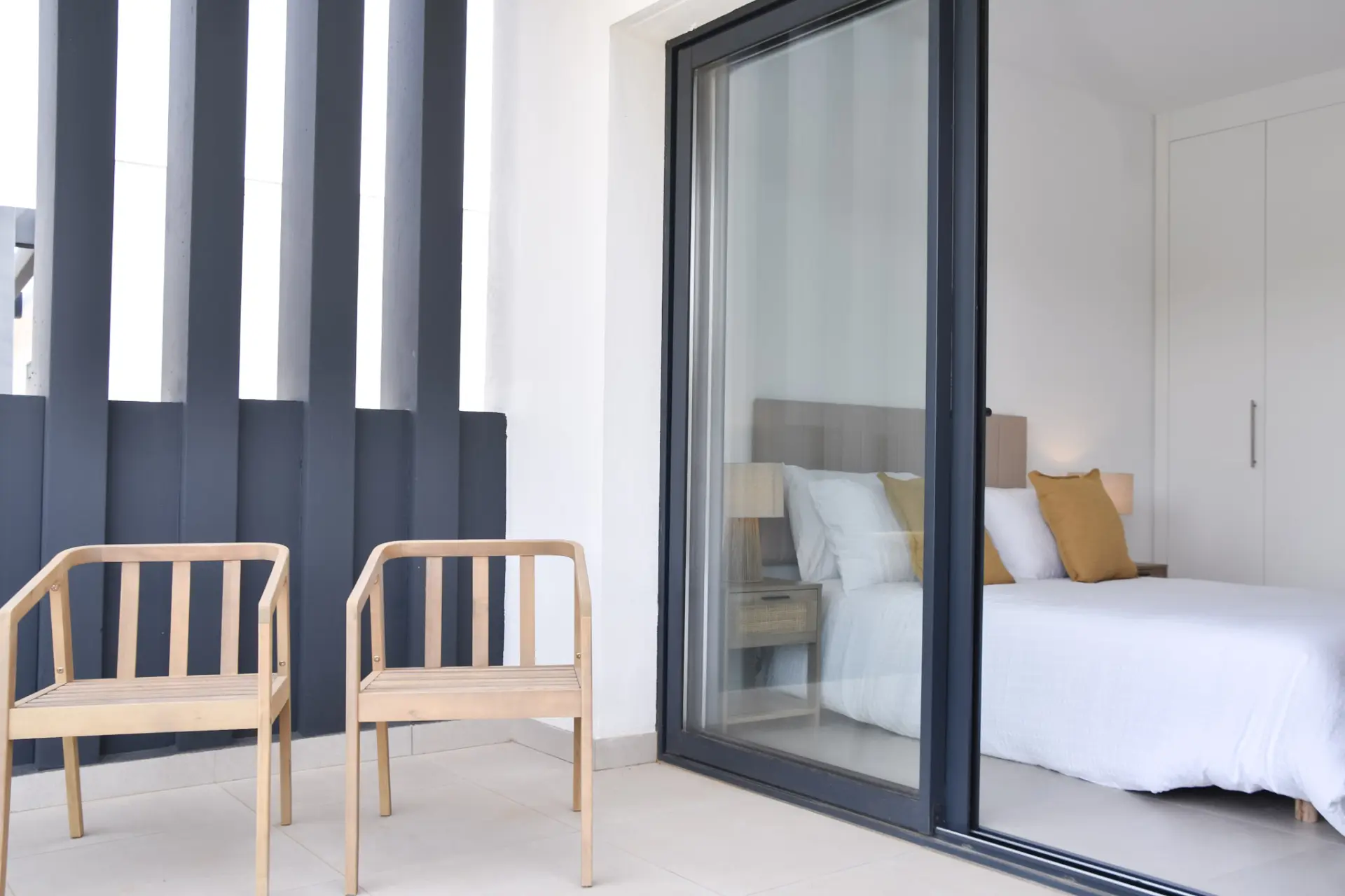 Moderno Apartamento de 3 dormitorios con amplia terraza en Atalaya Hills