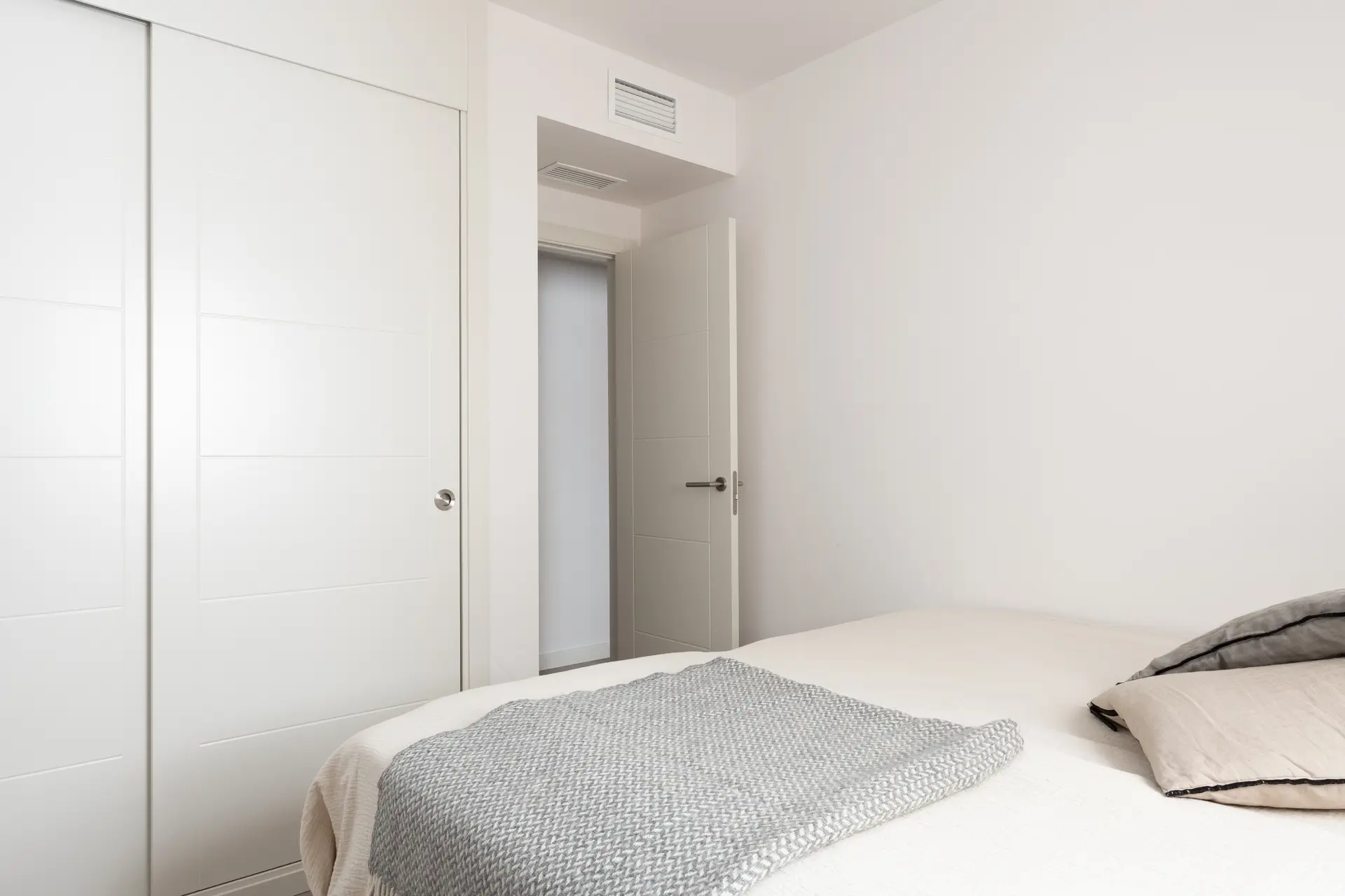West-Facing 3-Bedroom Apartment on the Third Floor in Albatros VII