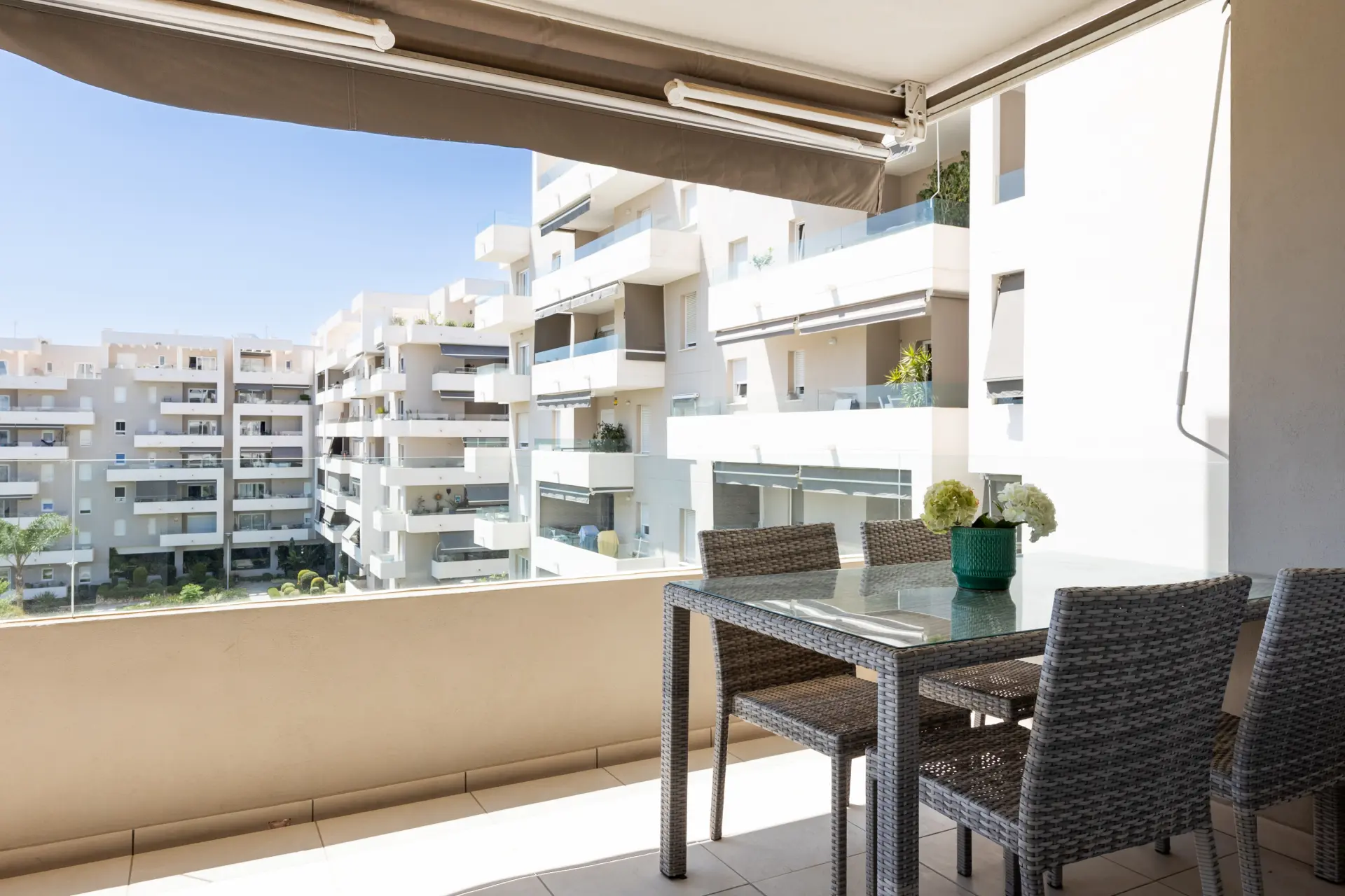 West-Facing 3-Bedroom Apartment on the Third Floor in Albatros VII