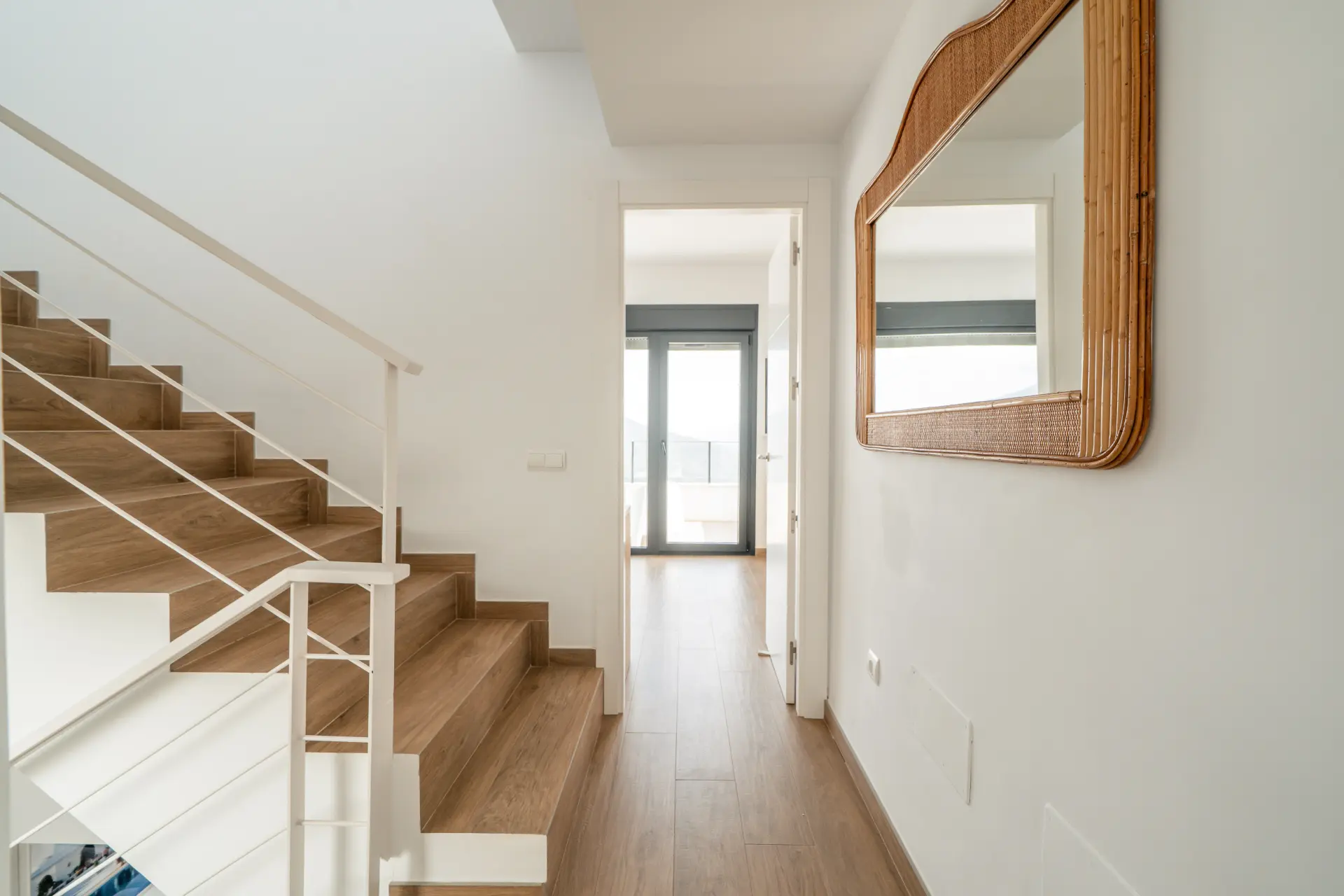 Half Vrijstaande woning te koop in La Mairena, Marbella Oost