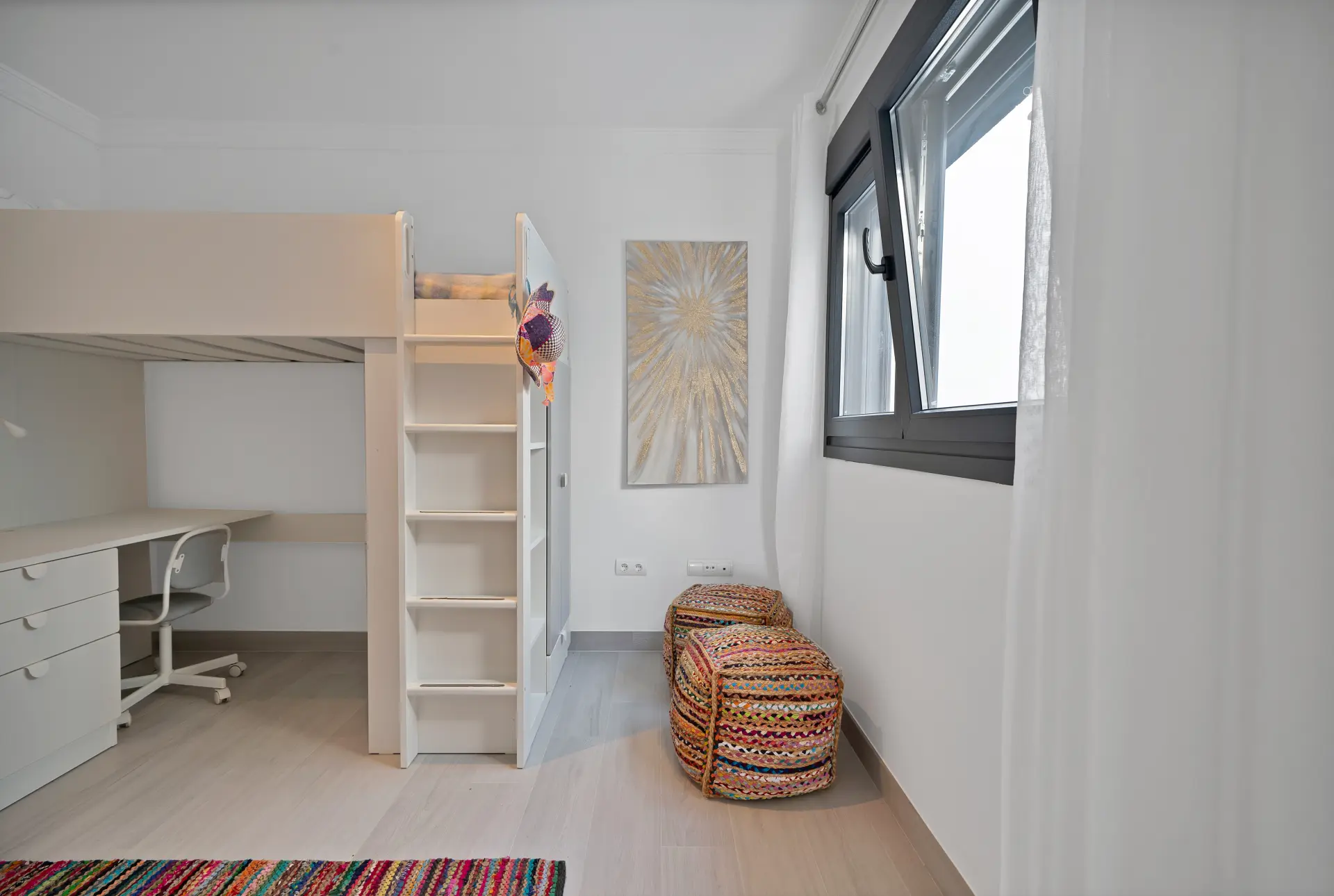 Half Vrijstaande woning te koop in La Mairena, Marbella Oost