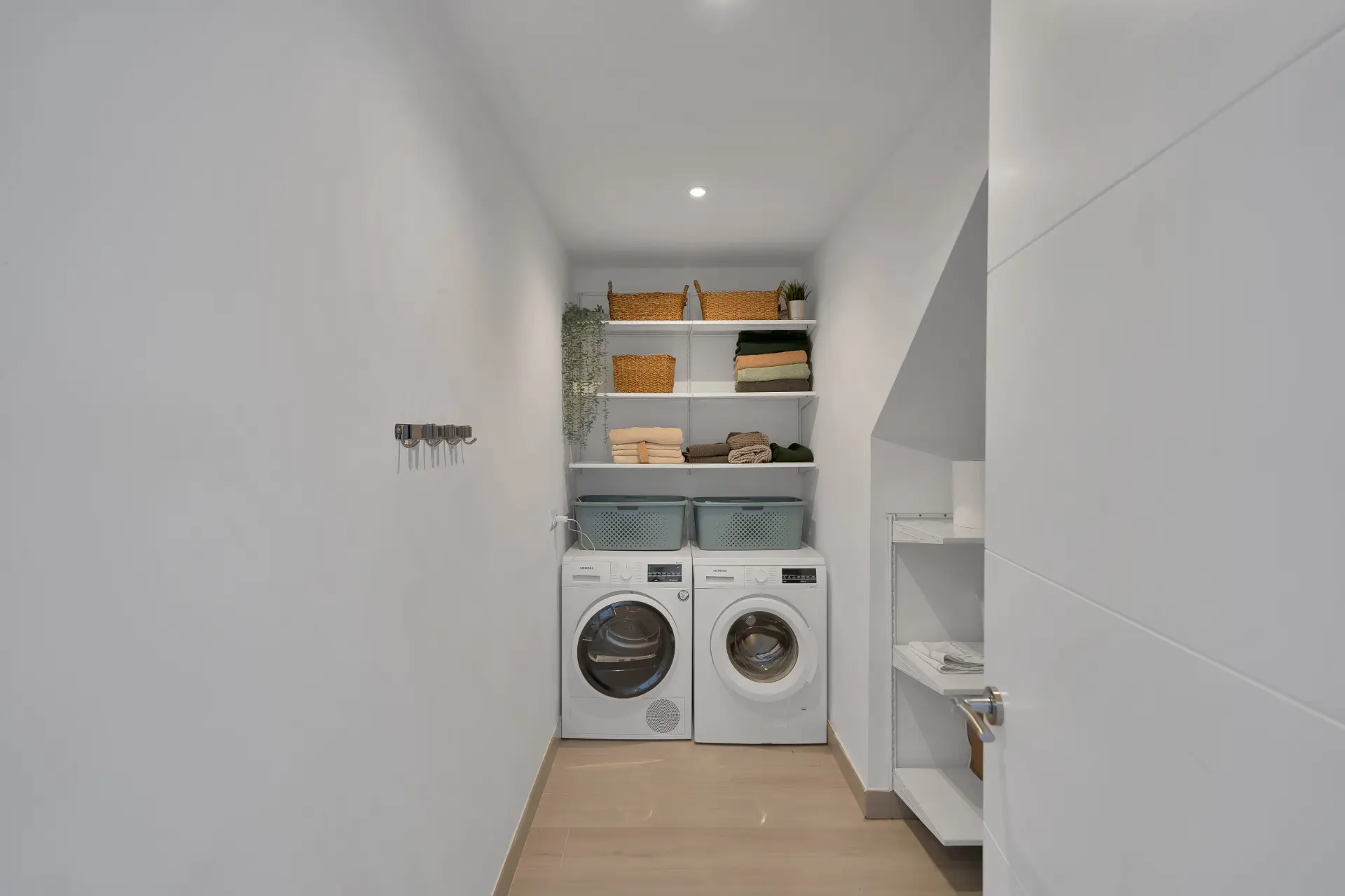 Half Vrijstaande woning te koop in La Mairena, Marbella Oost