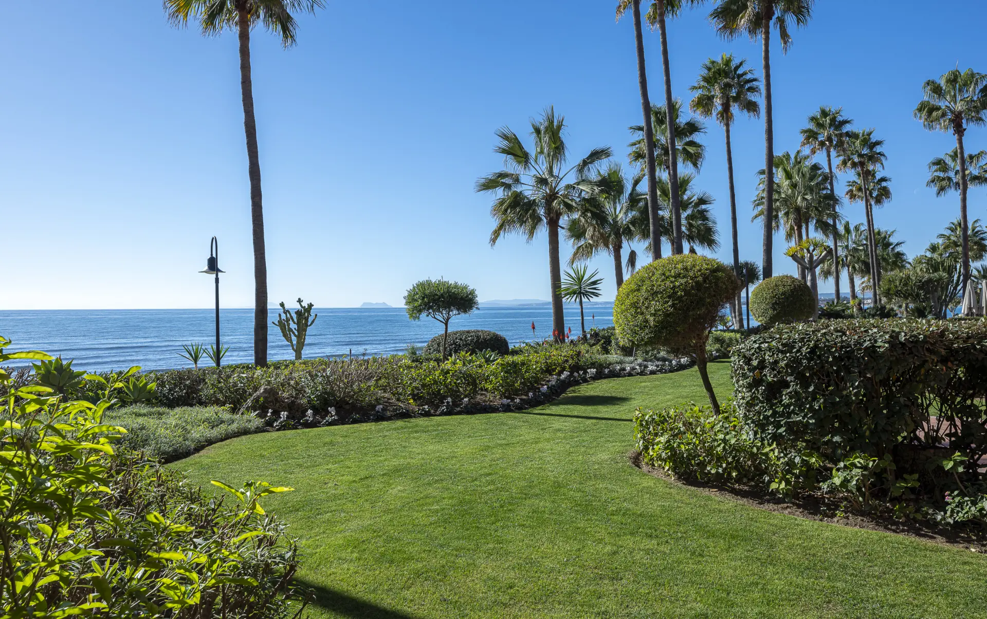 GROUND FLOOR APARTMENT - LUXURY - ESTEPONA