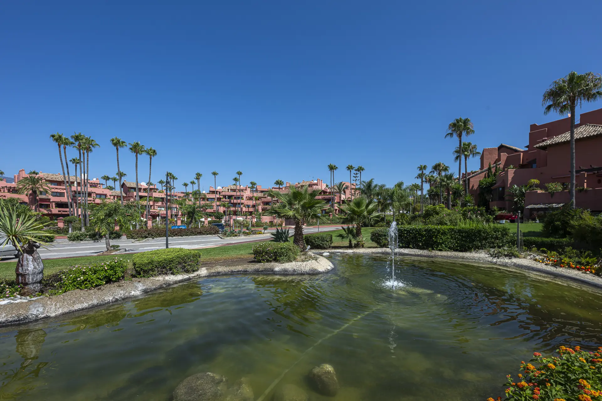 GROUND FLOOR APARTMENT - LUXURY - ESTEPONA