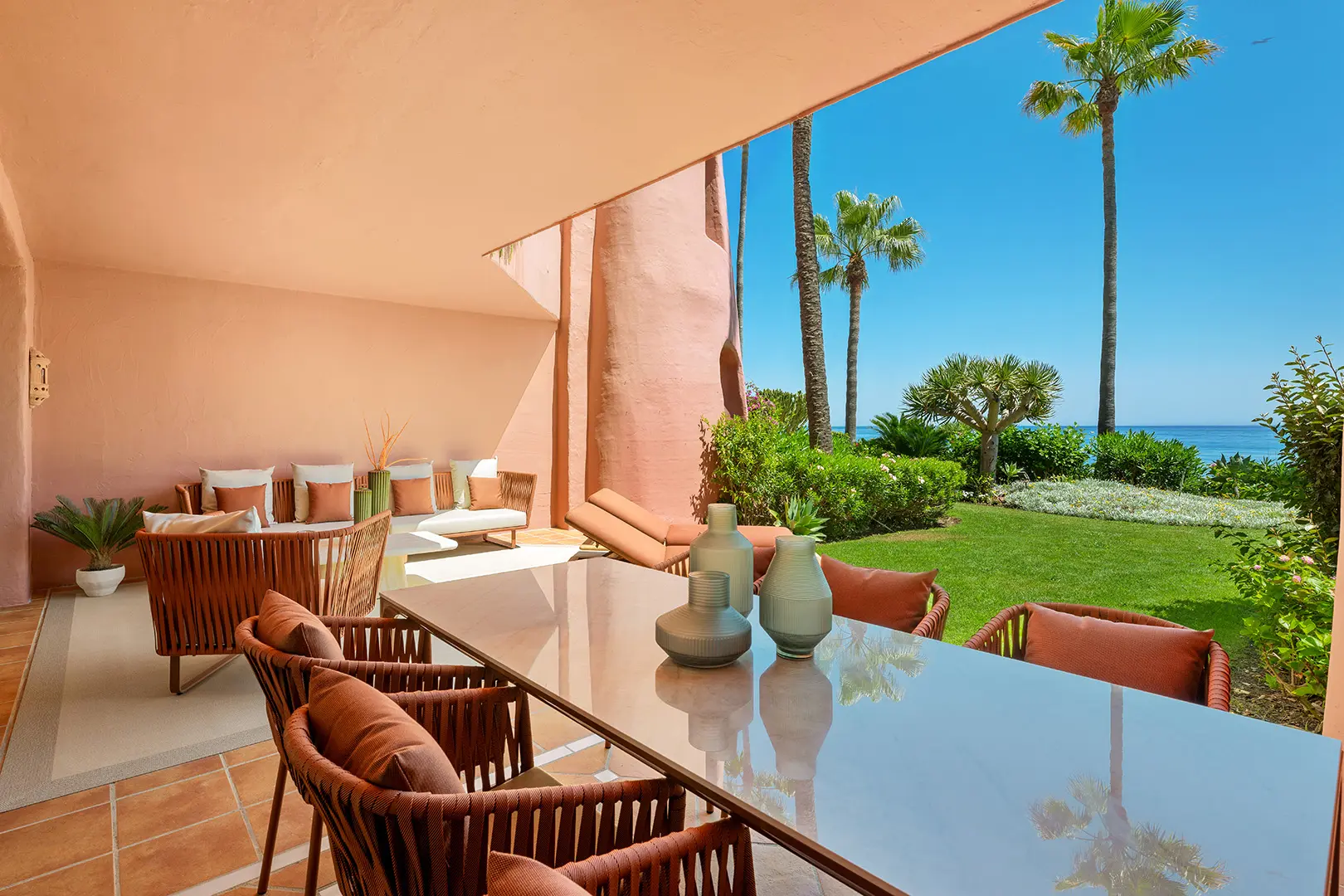 GROUND FLOOR APARTMENT - LUXURY - ESTEPONA