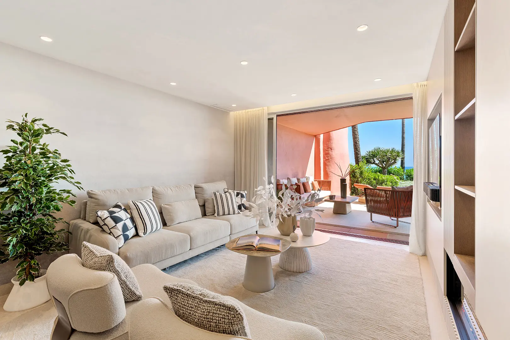 GROUND FLOOR APARTMENT - LUXURY - ESTEPONA
