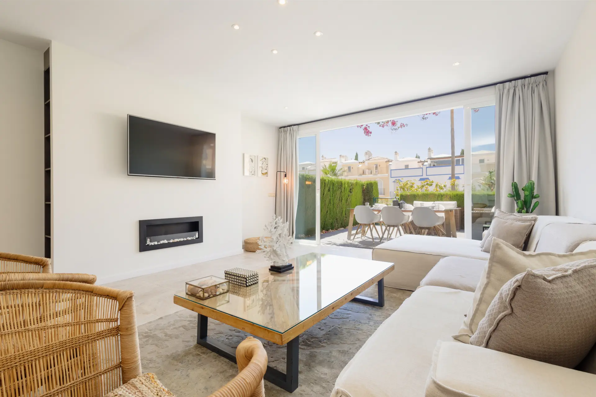 Geschakeld huis voor lange verhuur in Bahia de Marbella, Marbella Oost