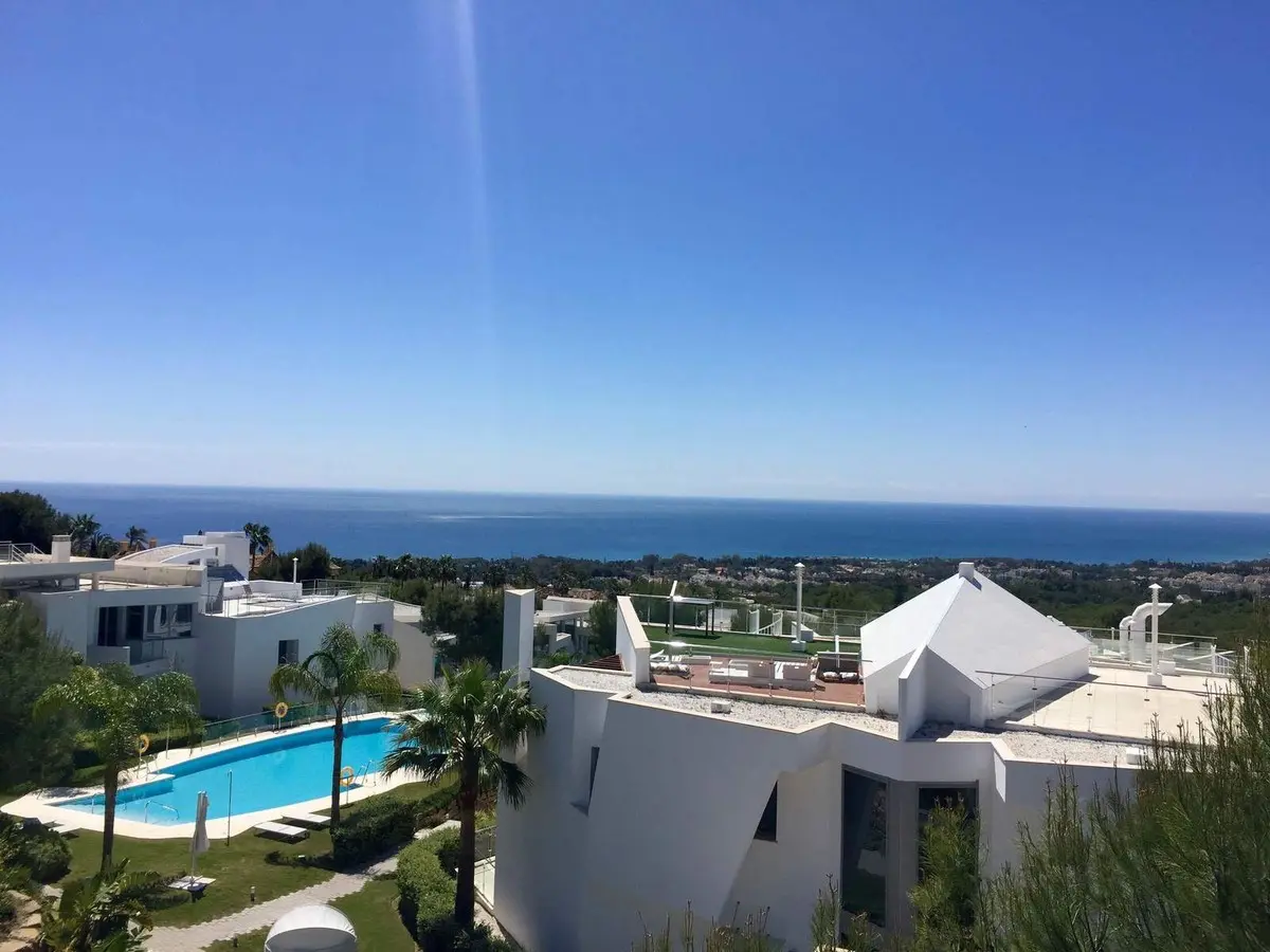 Adosado en venta en Meisho Hills, Marbella Golden Mile