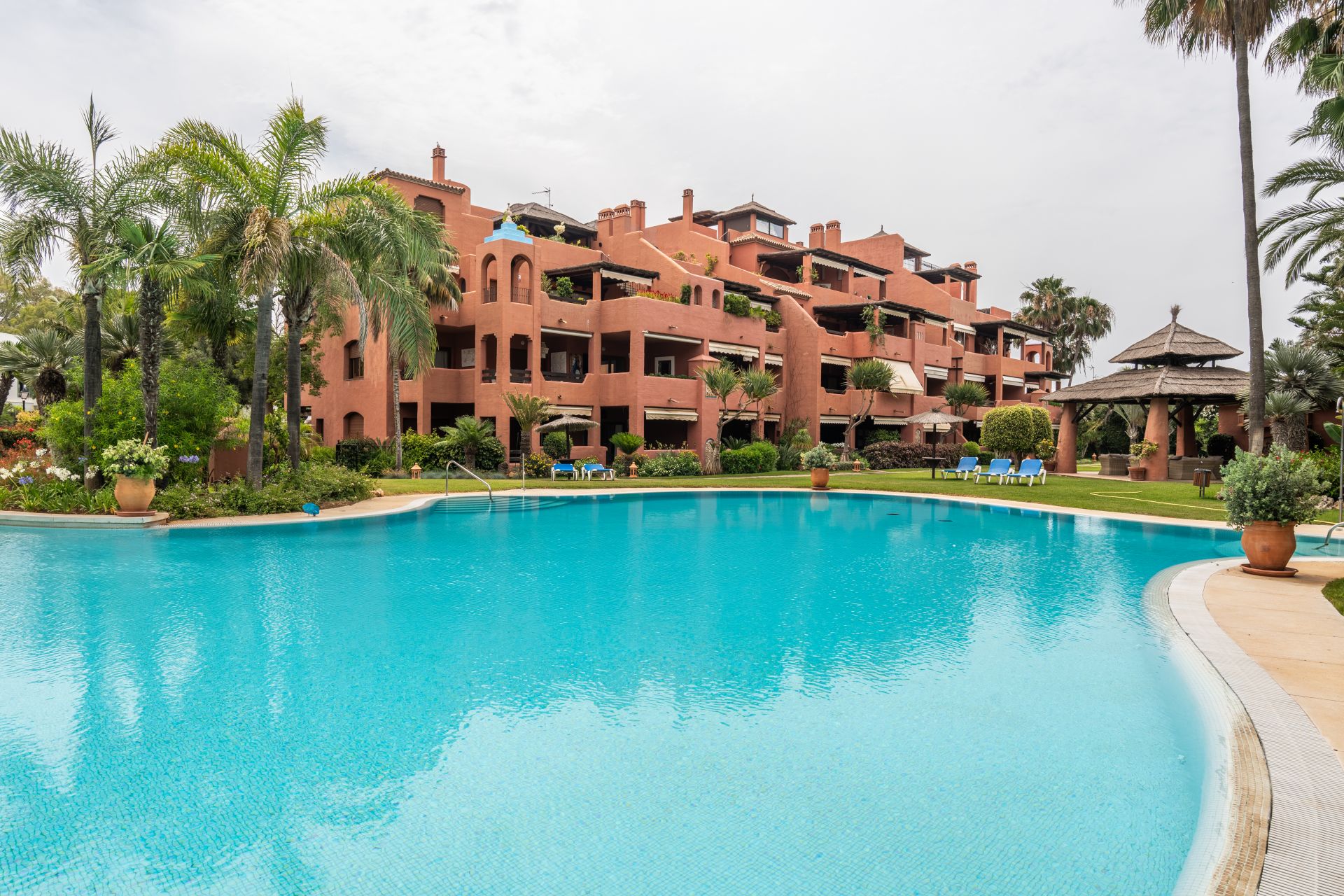 Penthouse Alhambra del Golf