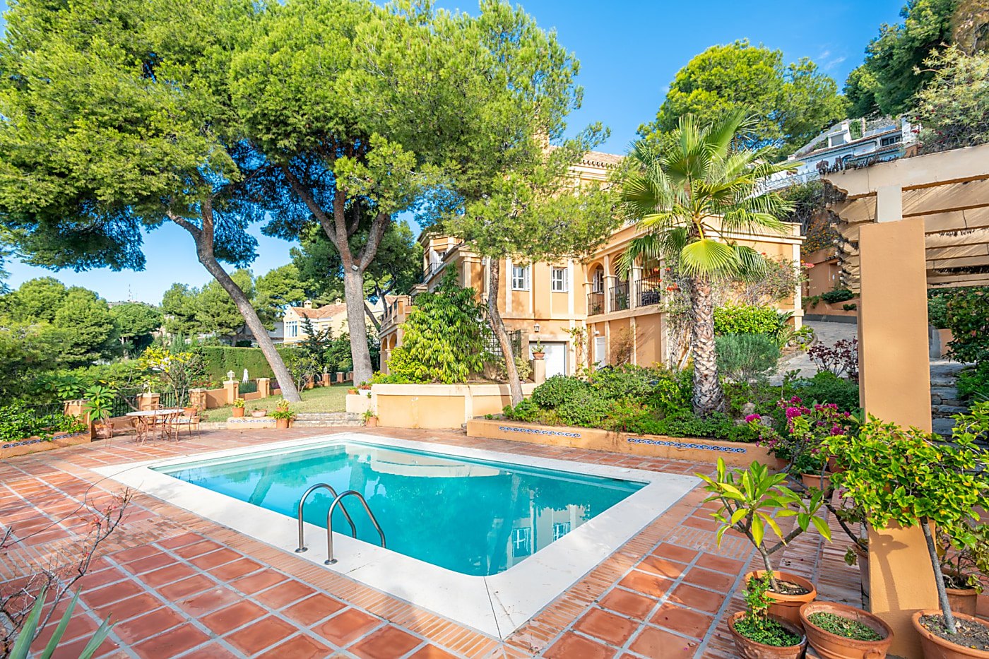 Un refugio de lujo en El Limonar: vistas de ensueño a la Bahía de Málaga