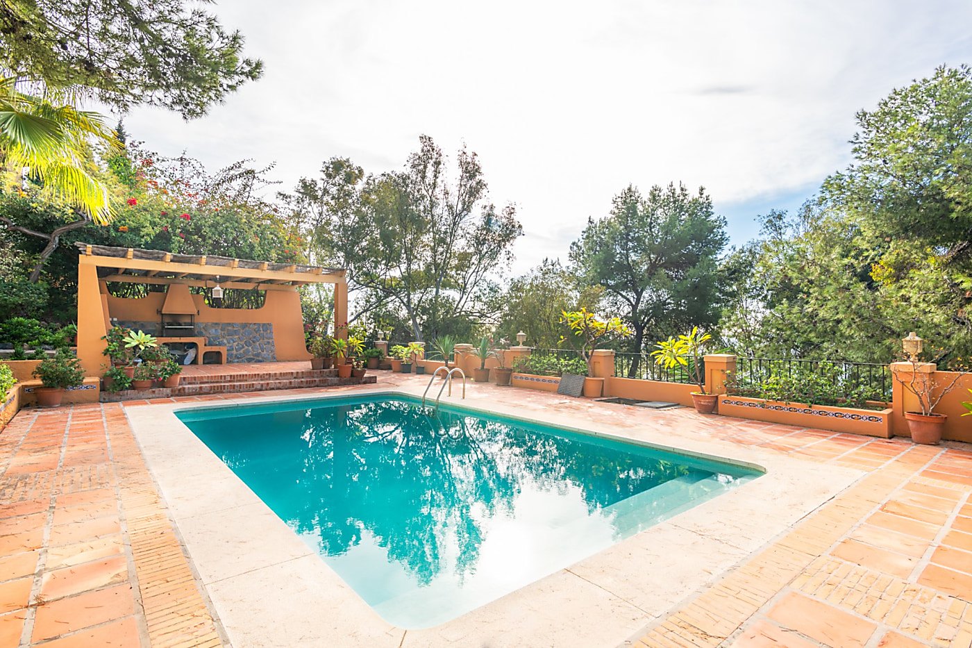 Un refugio de lujo en El Limonar: vistas de ensueño a la Bahía de Málaga