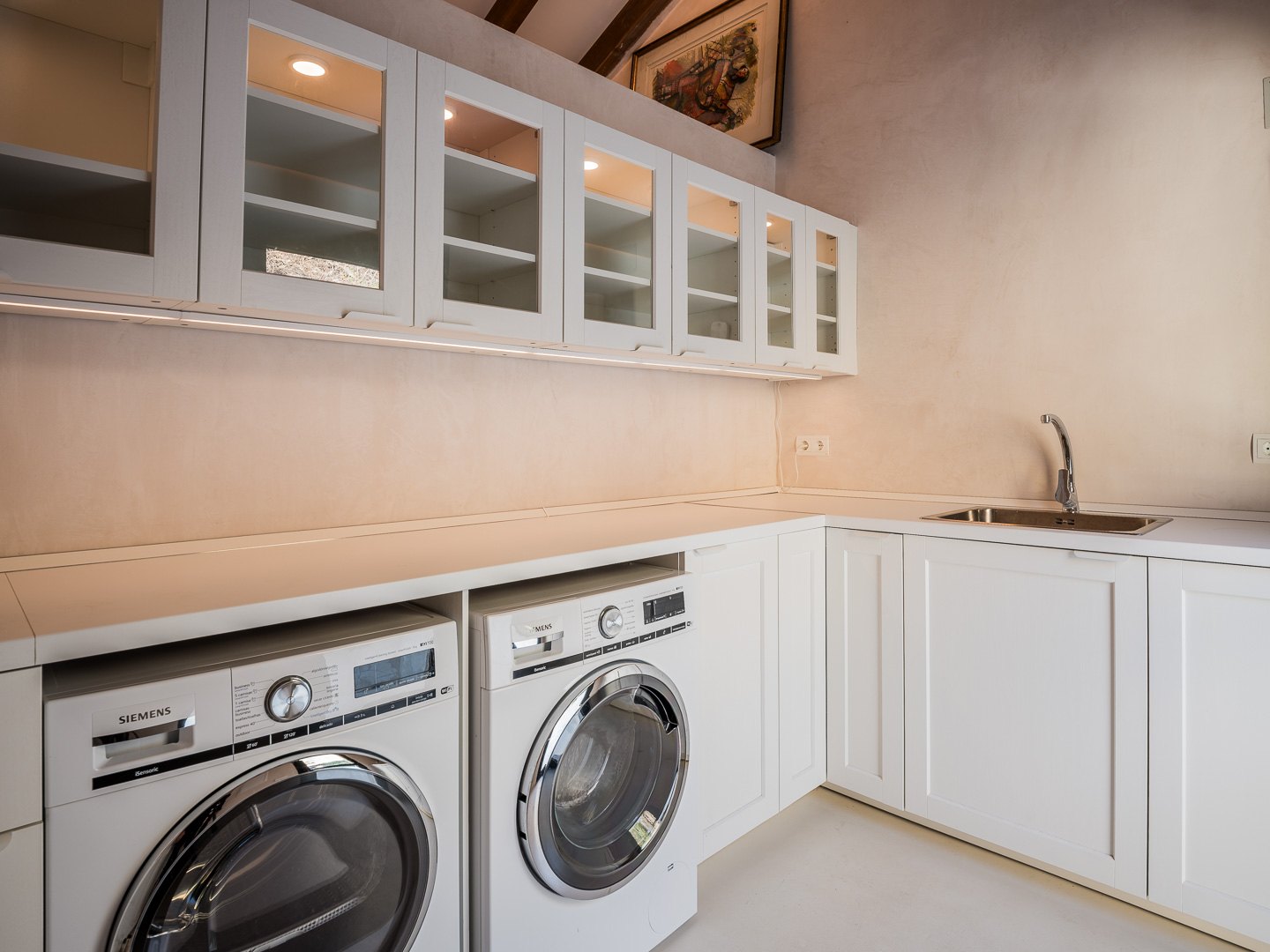 Villa andaluza-nórdica con vistas panorámicas a la Bahía de Estepona