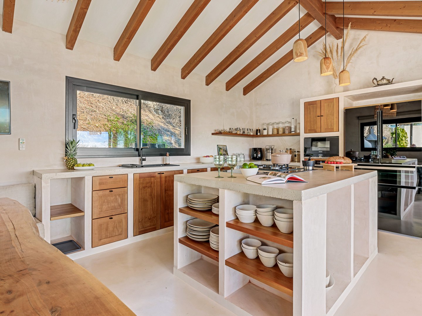 Villa andaluza-nórdica con vistas panorámicas a la Bahía de Estepona