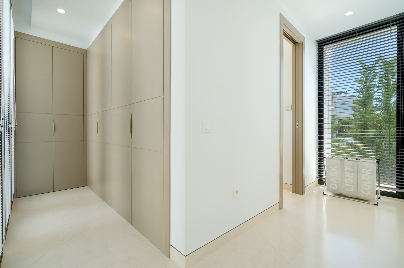 Extraordinaria villa que combina lujo, vistas inmejorables y diseño moderno contemporáneo en Alquería