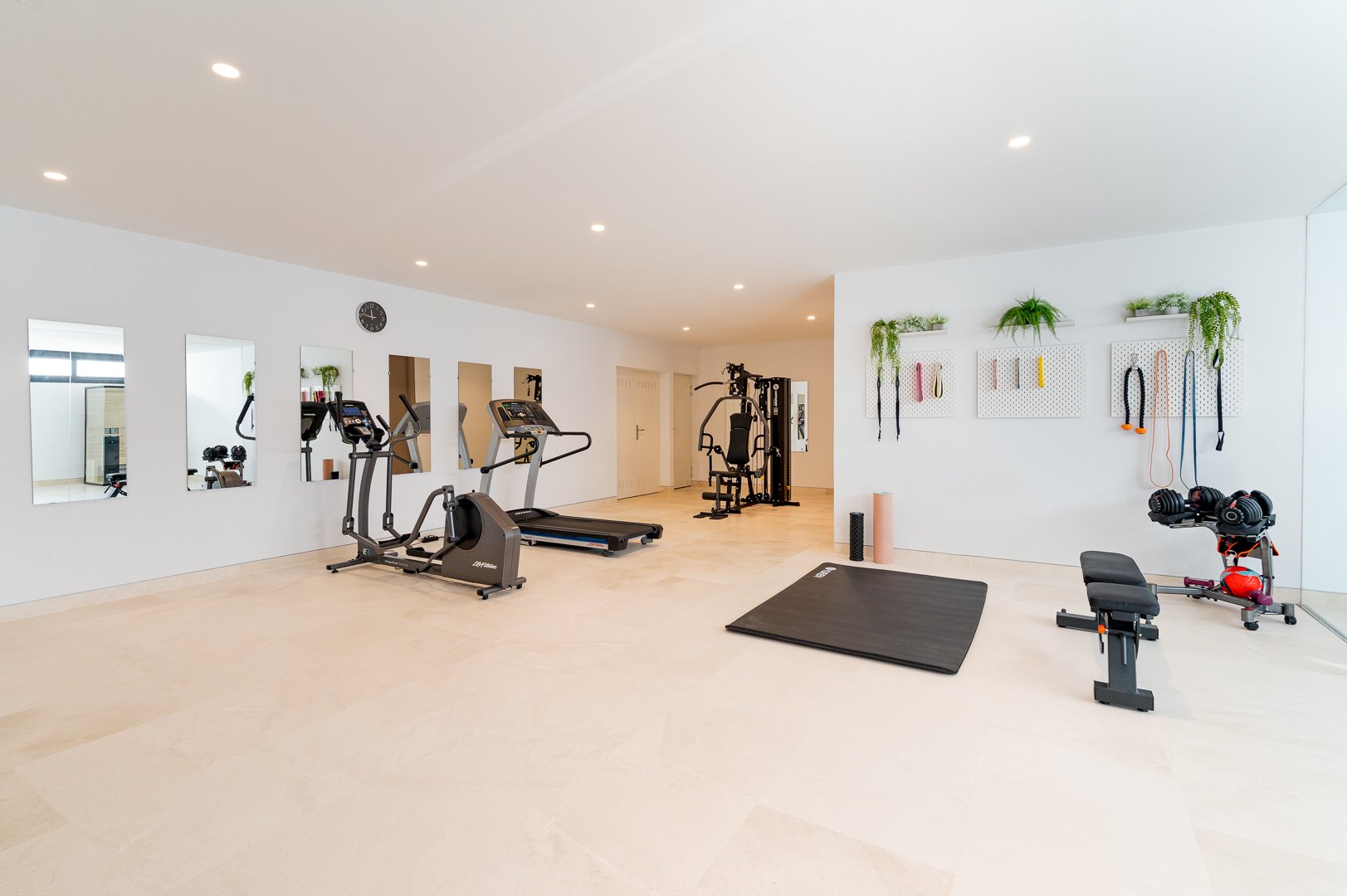 Extraordinaria villa que combina lujo, vistas inmejorables y diseño moderno contemporáneo en Alquería