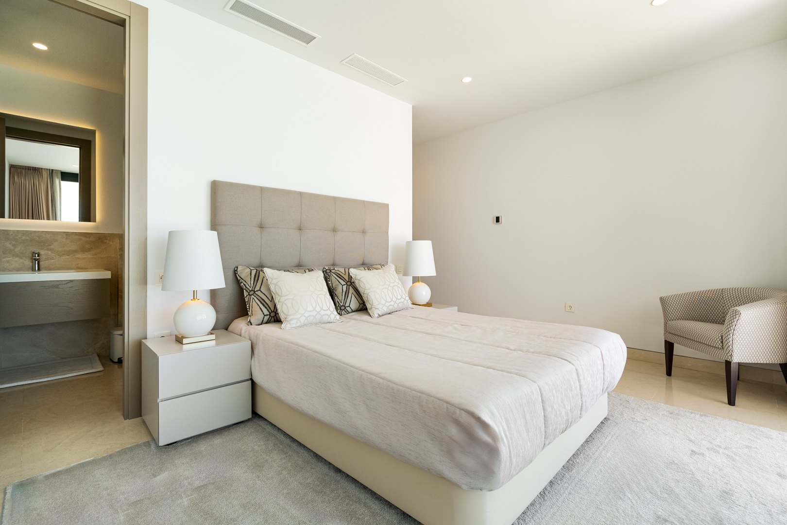 Extraordinaria villa que combina lujo, vistas inmejorables y diseño moderno contemporáneo en Alquería