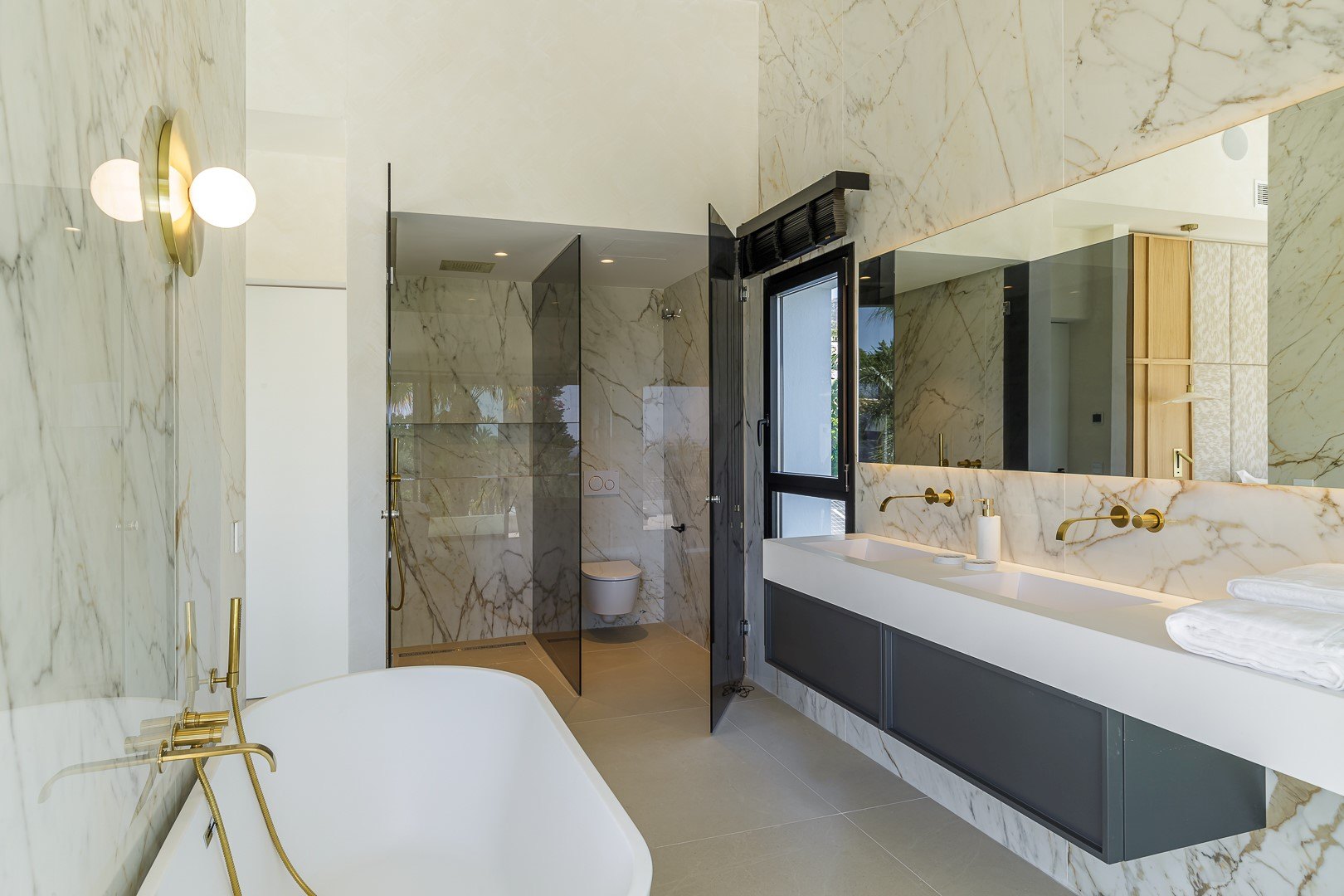 Villa CUTAR – Elegant Renovated Villa in Nagüeles, Marbella