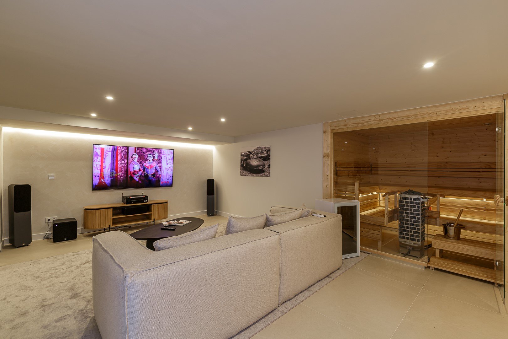 Villa CUTAR – Elegant Renovated Villa in Nagüeles, Marbella