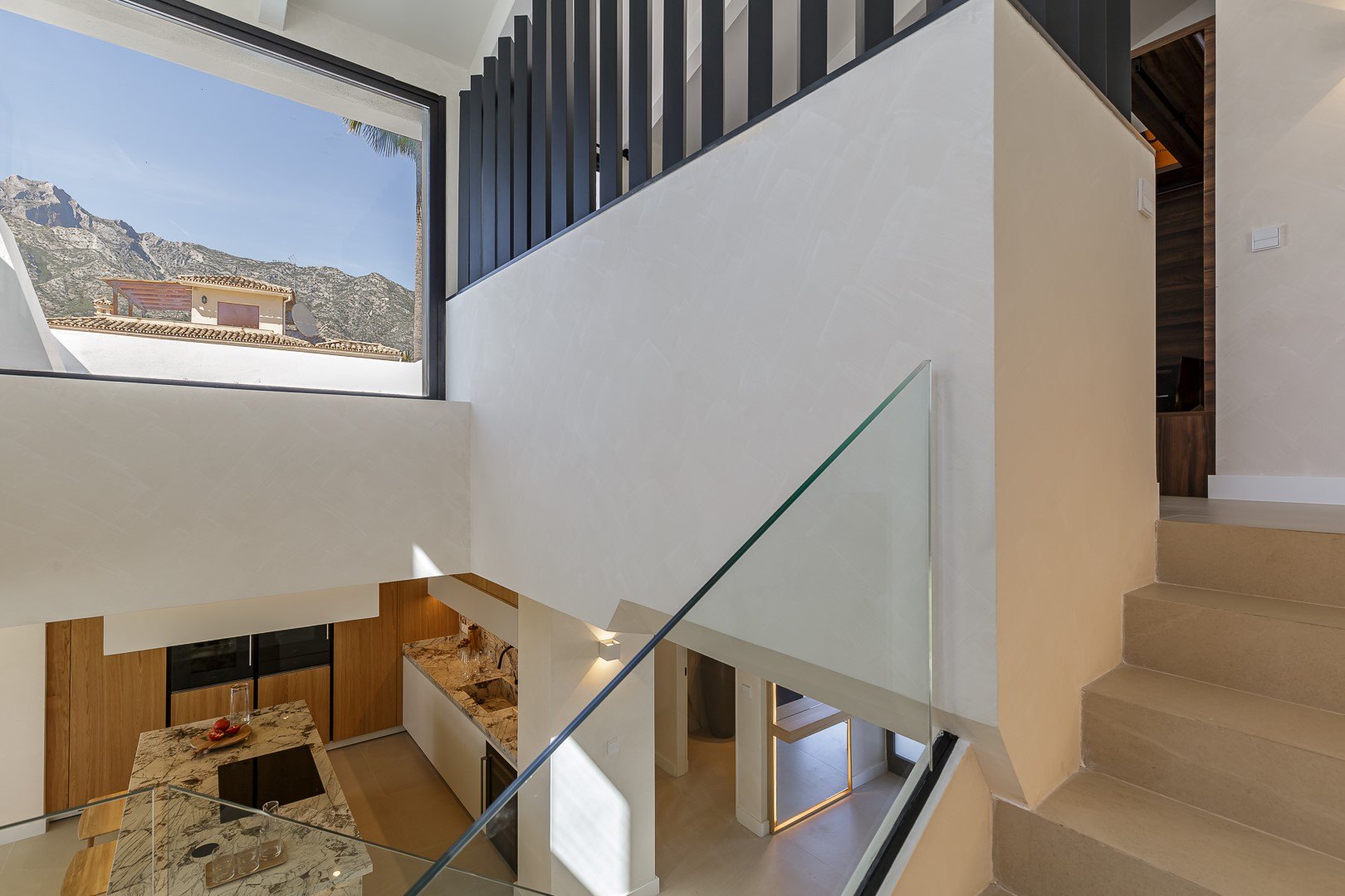 Villa CUTAR – Elegant Renovated Villa in Nagüeles, Marbella