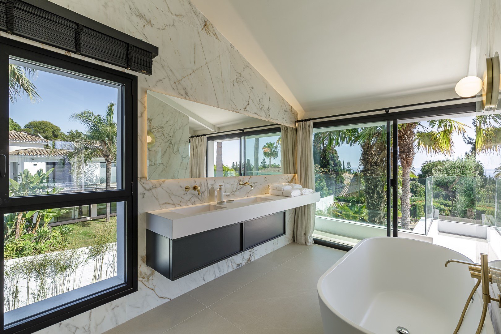 Villa CUTAR – Elegant Renovated Villa in Nagüeles, Marbella