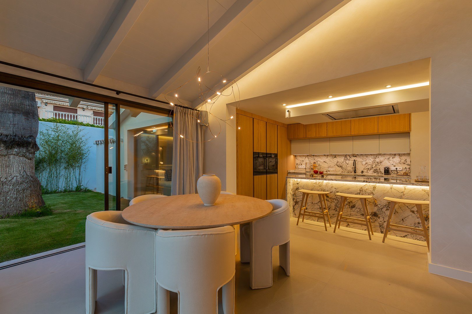 Villa CUTAR – Elegant Renovated Villa in Nagüeles, Marbella