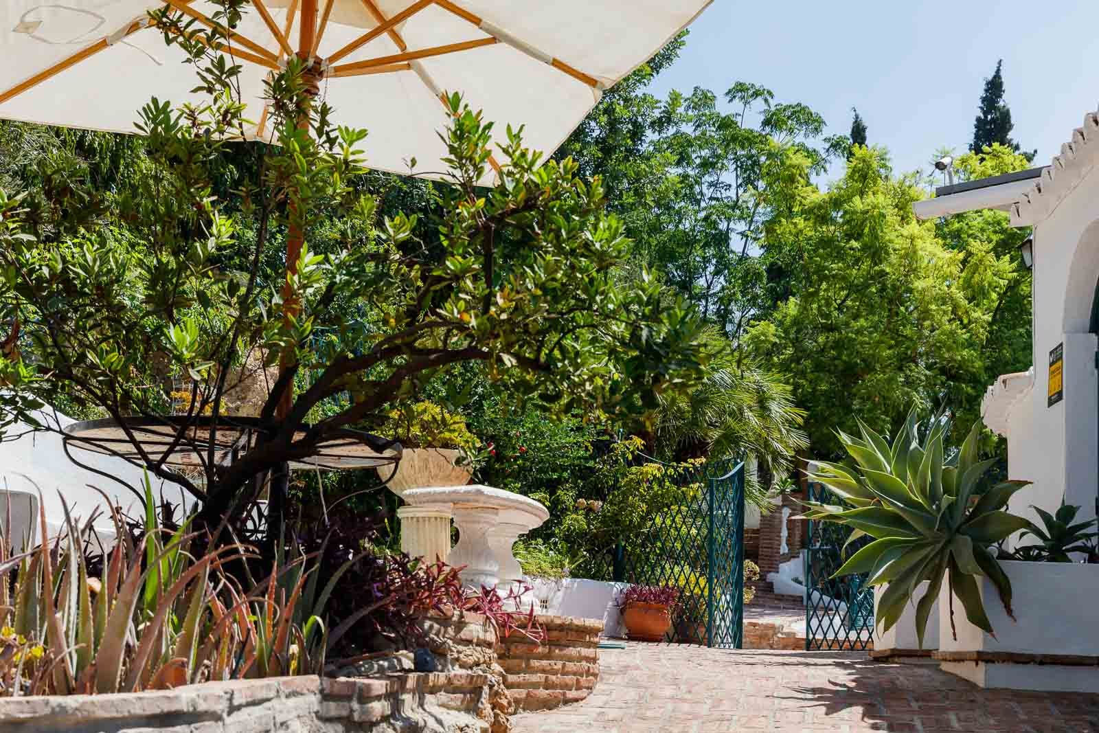 Cortijo andaluz,un refugio encantador en las montañas